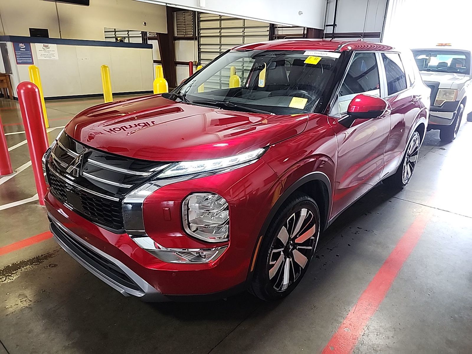 2025 Mitsubishi Outlander  SE AWD