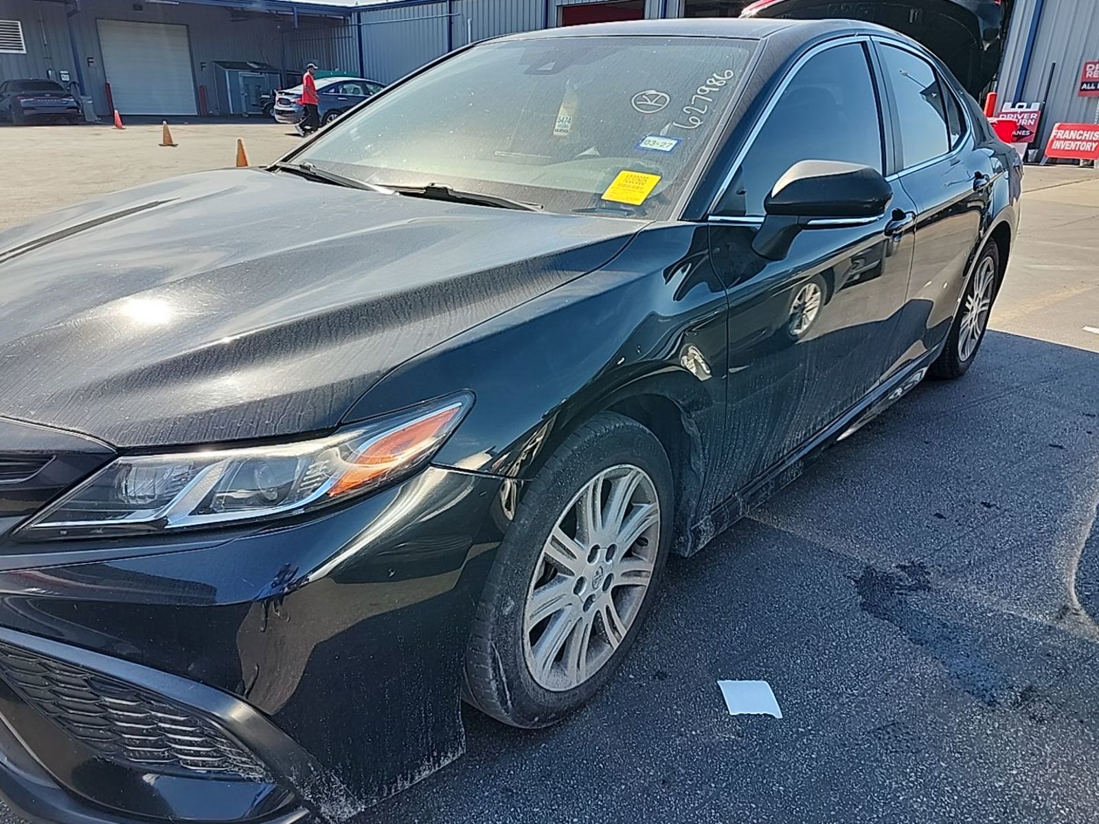 2022 Toyota Camry  SE FWD