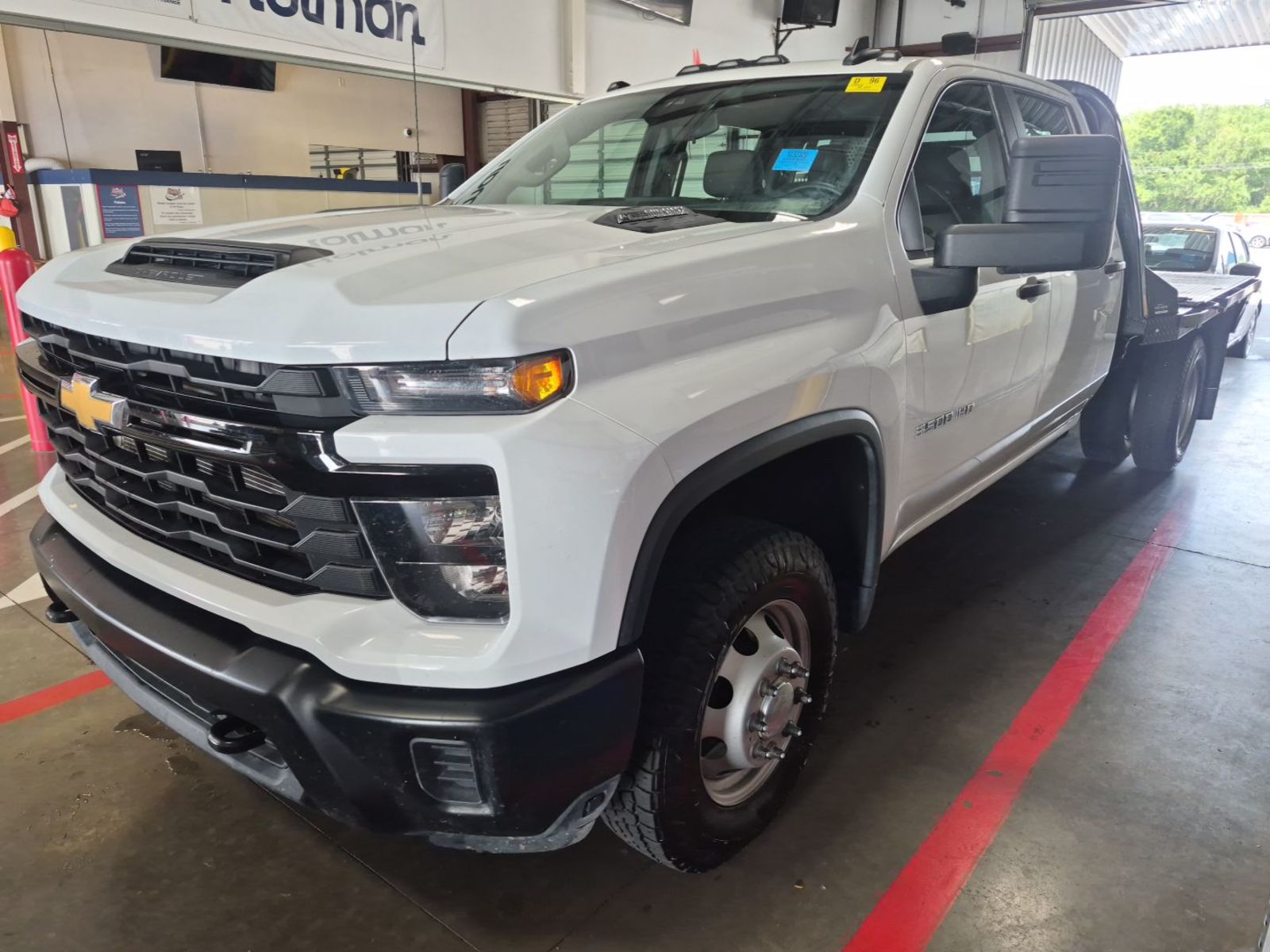 2025 Chevrolet Silverado 3500   AWD