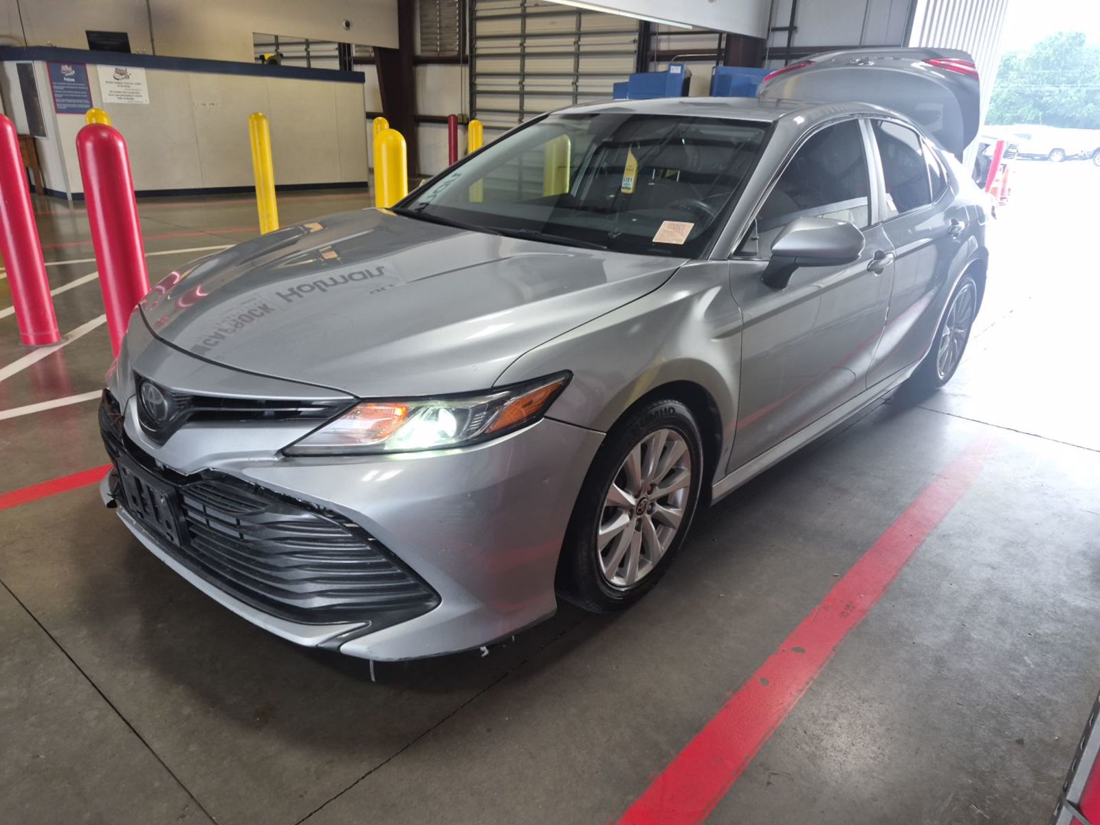 2020 Toyota Camry  LE FWD