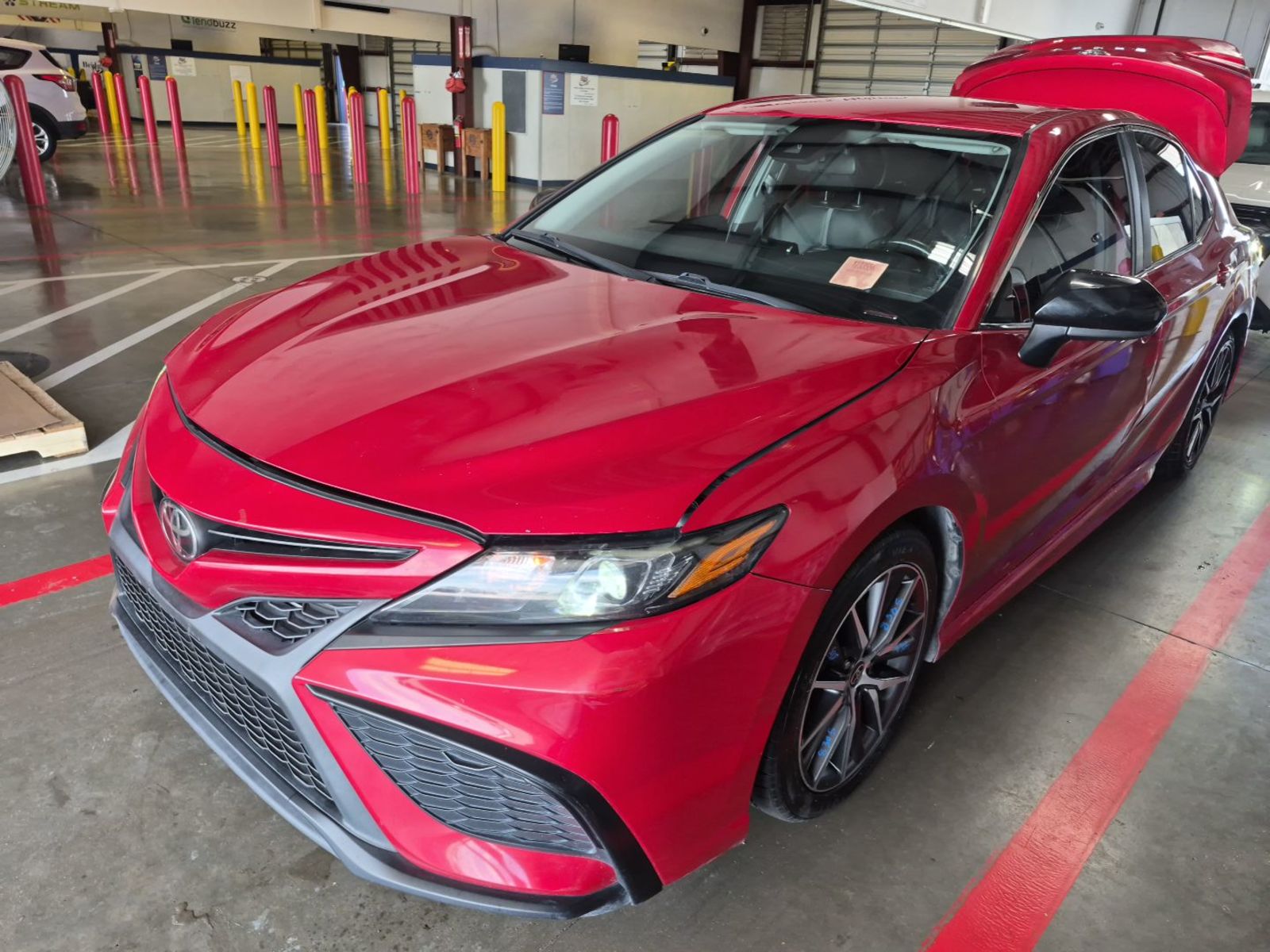 2021 Toyota Camry  SE FWD