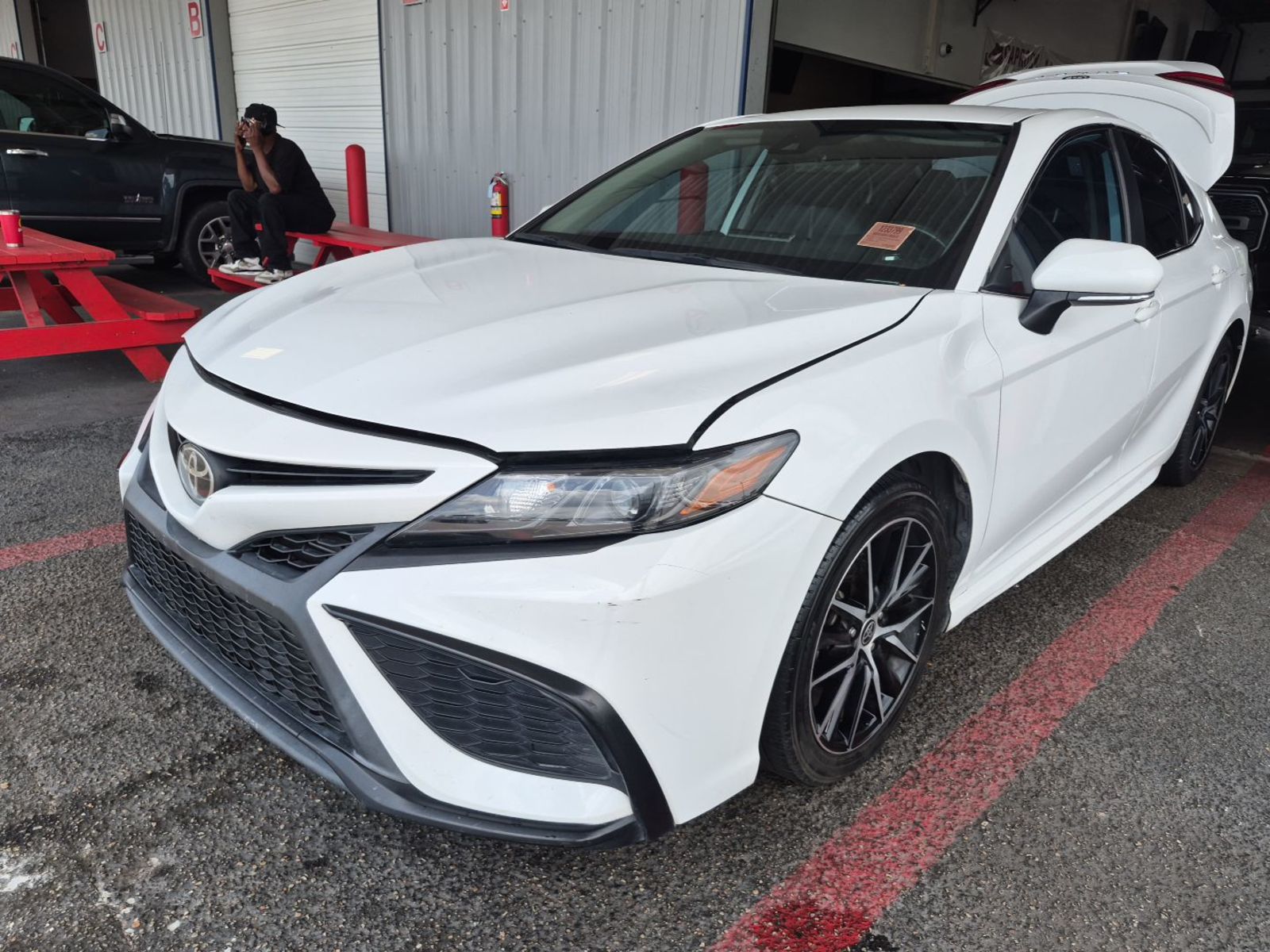 2022 Toyota Camry  SE FWD