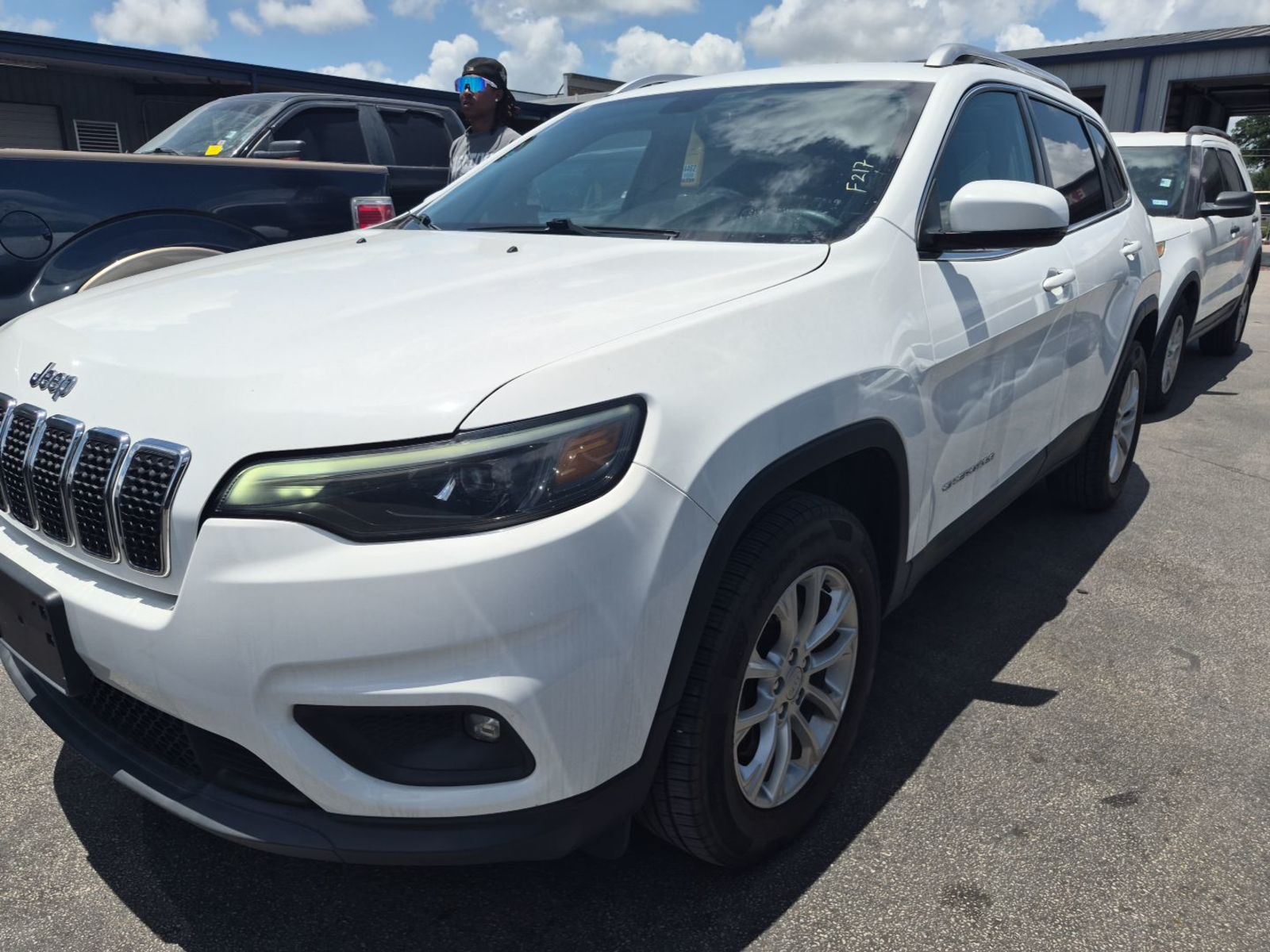 2019 Jeep Cherokee  Latitude AWD