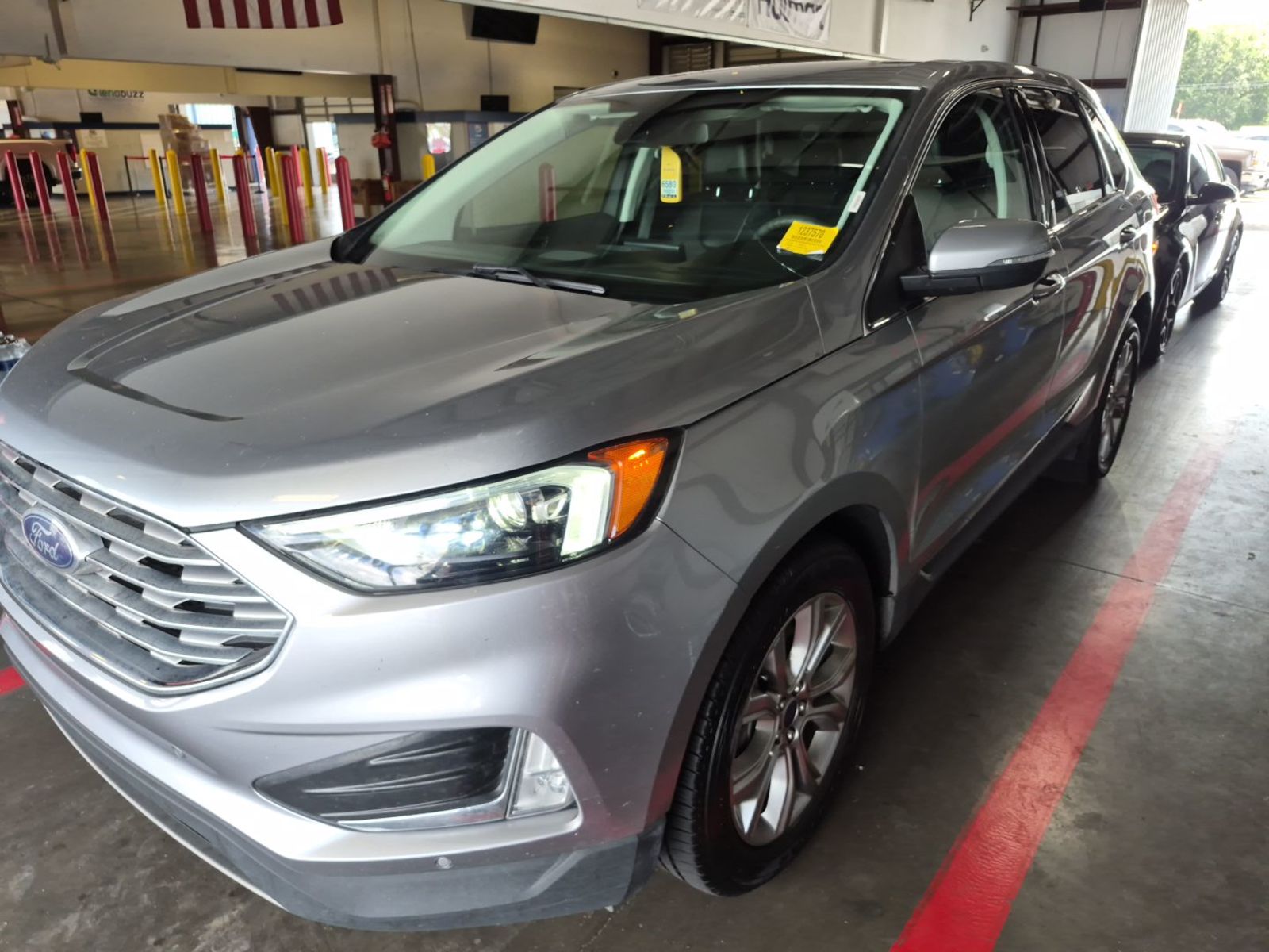 2022 Ford Edge  Titanium AWD