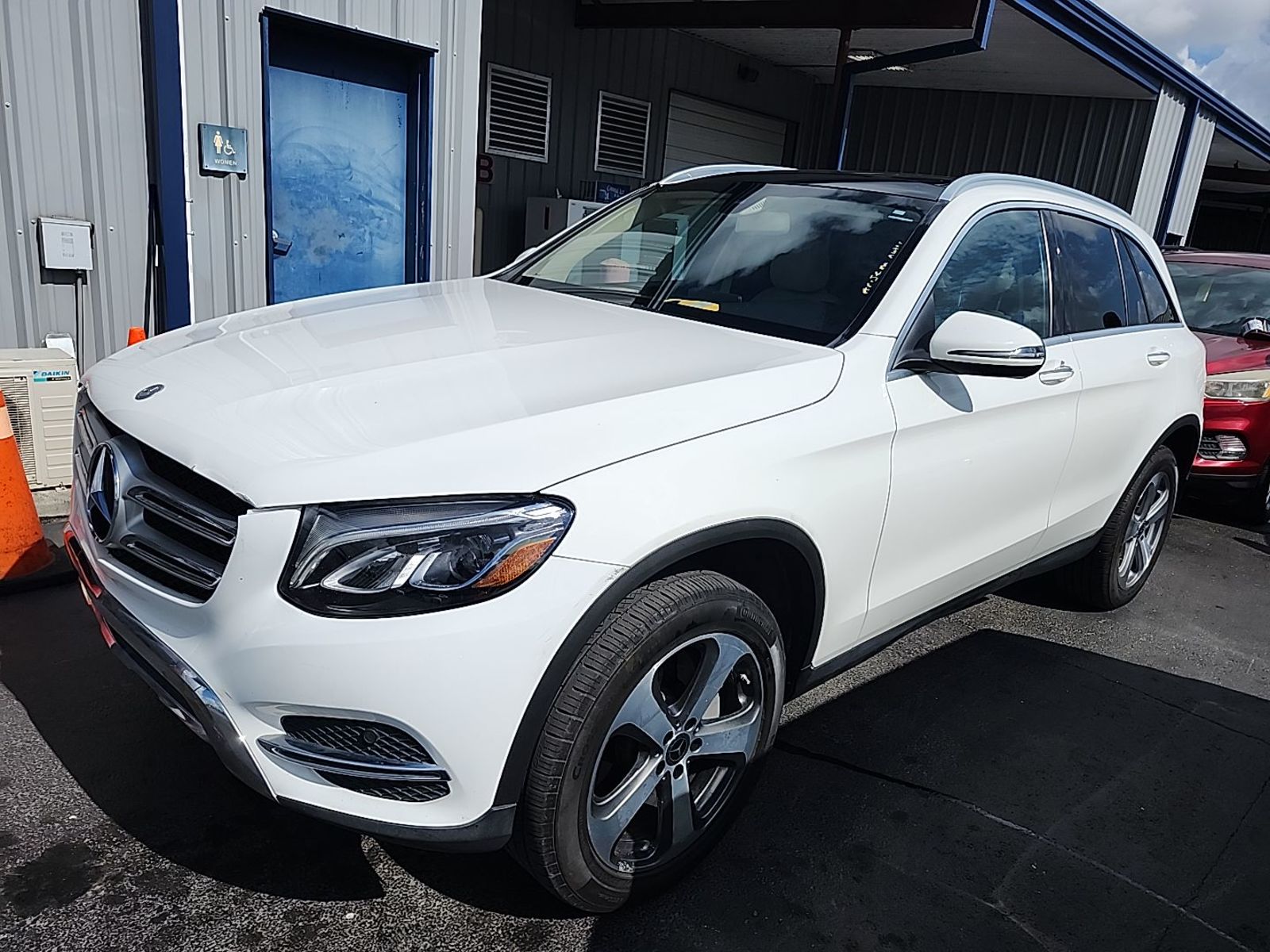 2019 Mercedes-Benz GLC   RWD