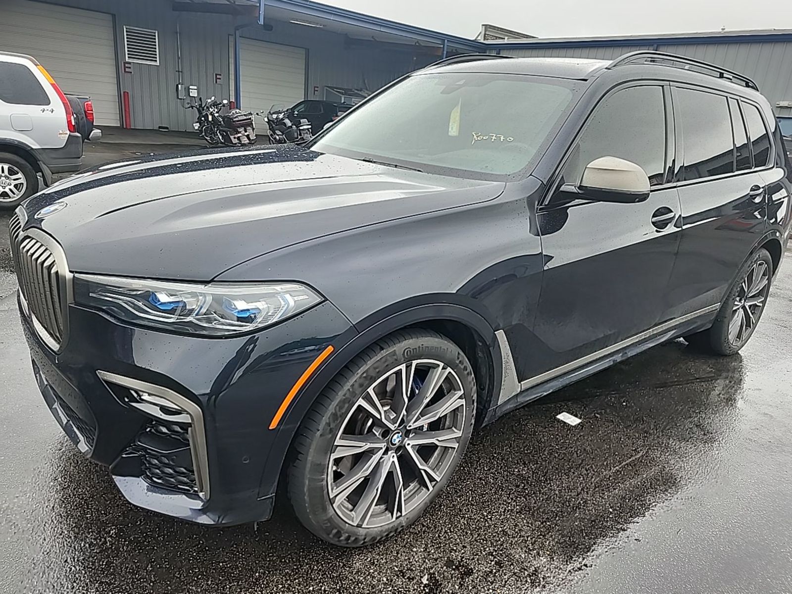 2021 BMW X7  M50i AWD