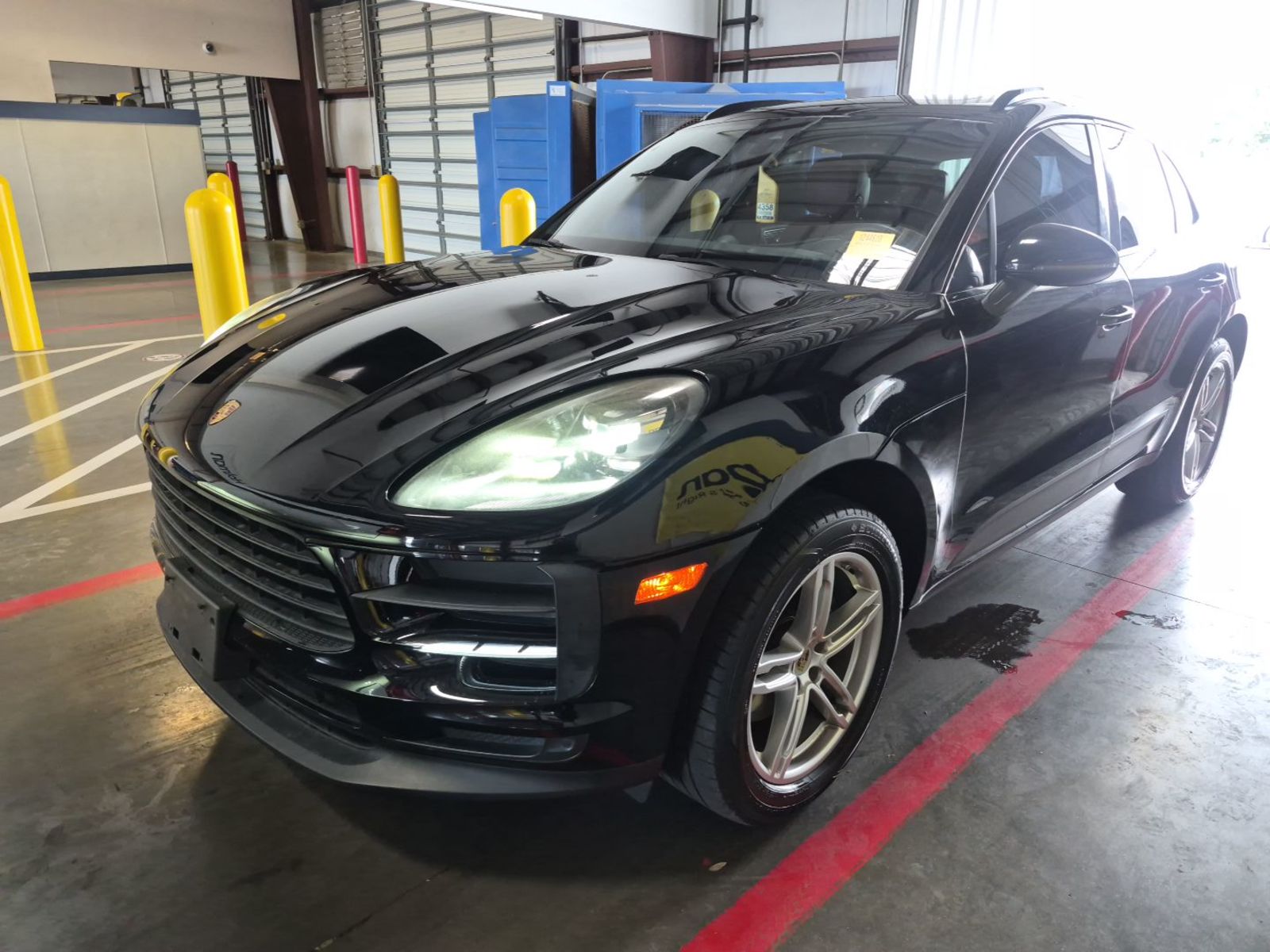 2020 Porsche macan  Base AWD