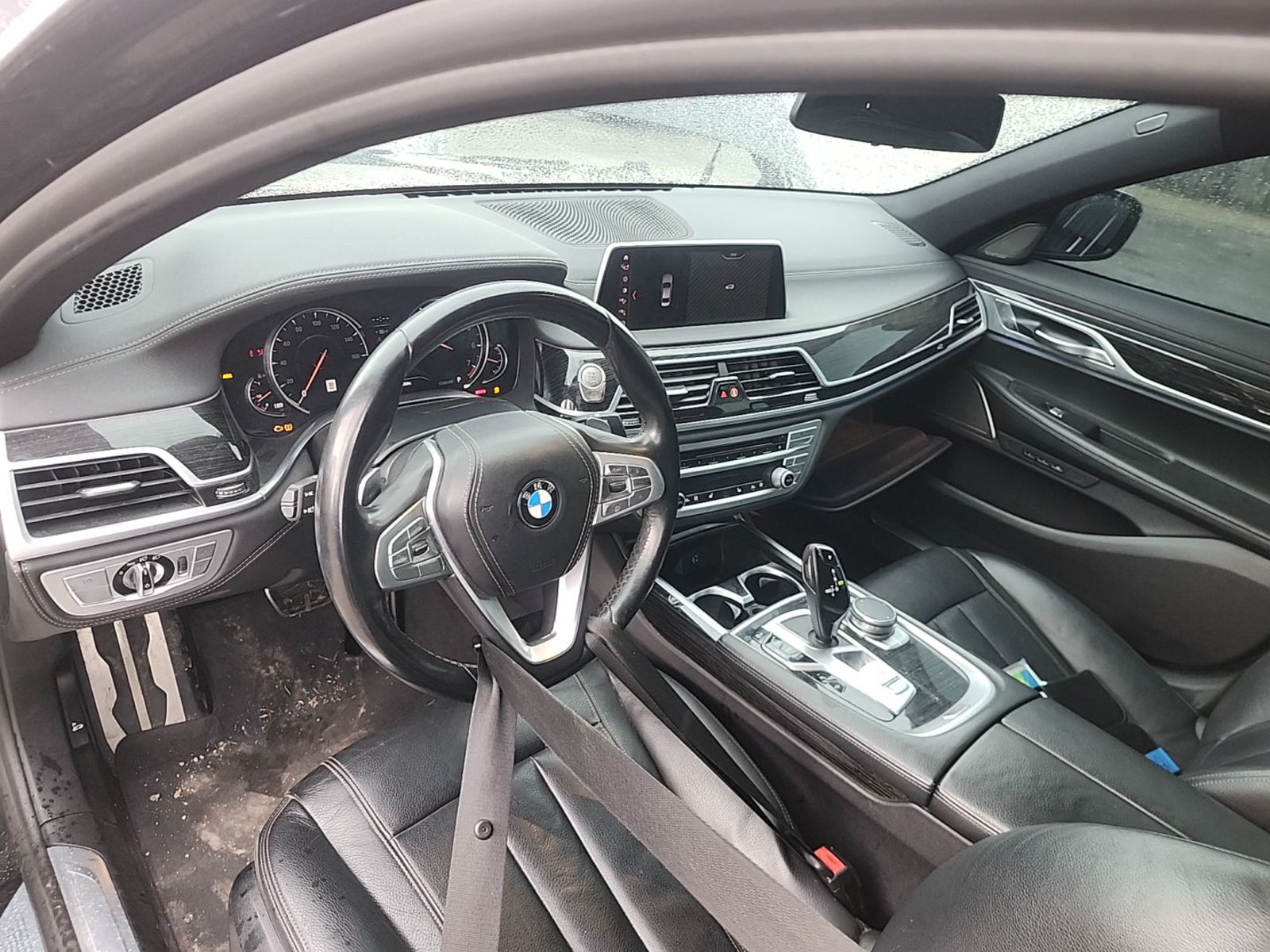 2019 BMW 7-Series  740i RWD