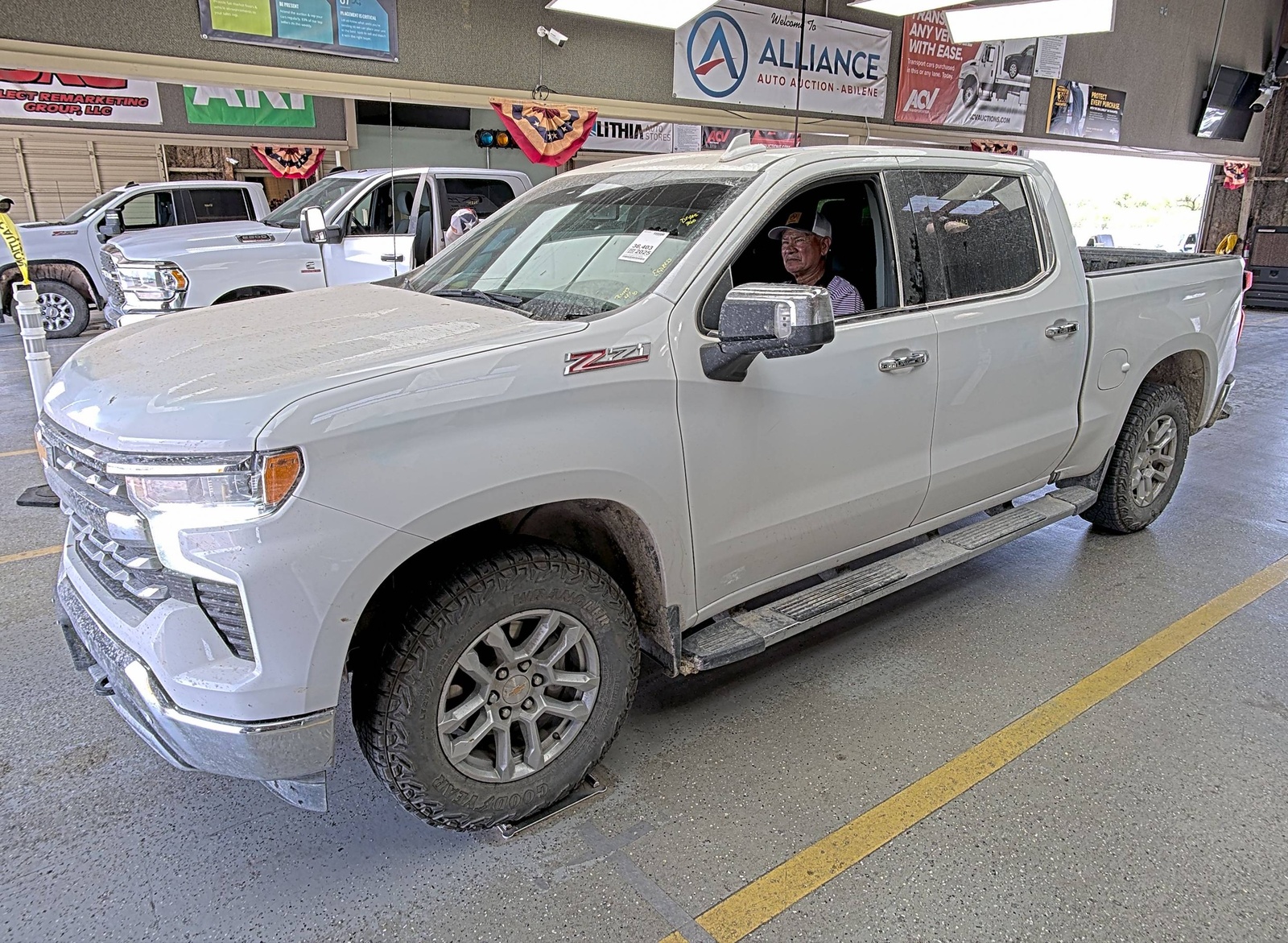 2025 Chevrolet Silverado 1500  LTZ AWD