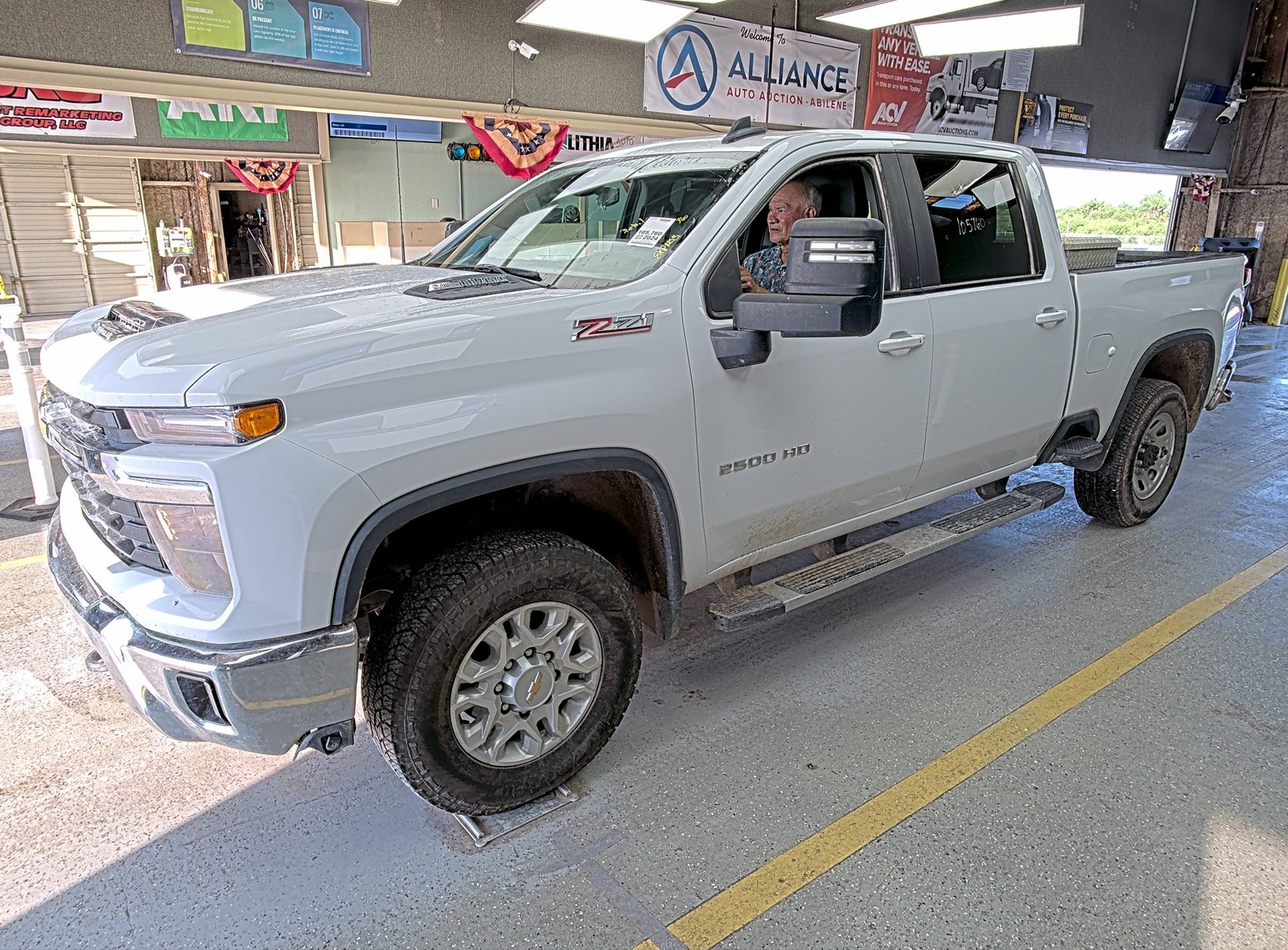 2024 Chevrolet Silverado 2500  2500HD LT AWD