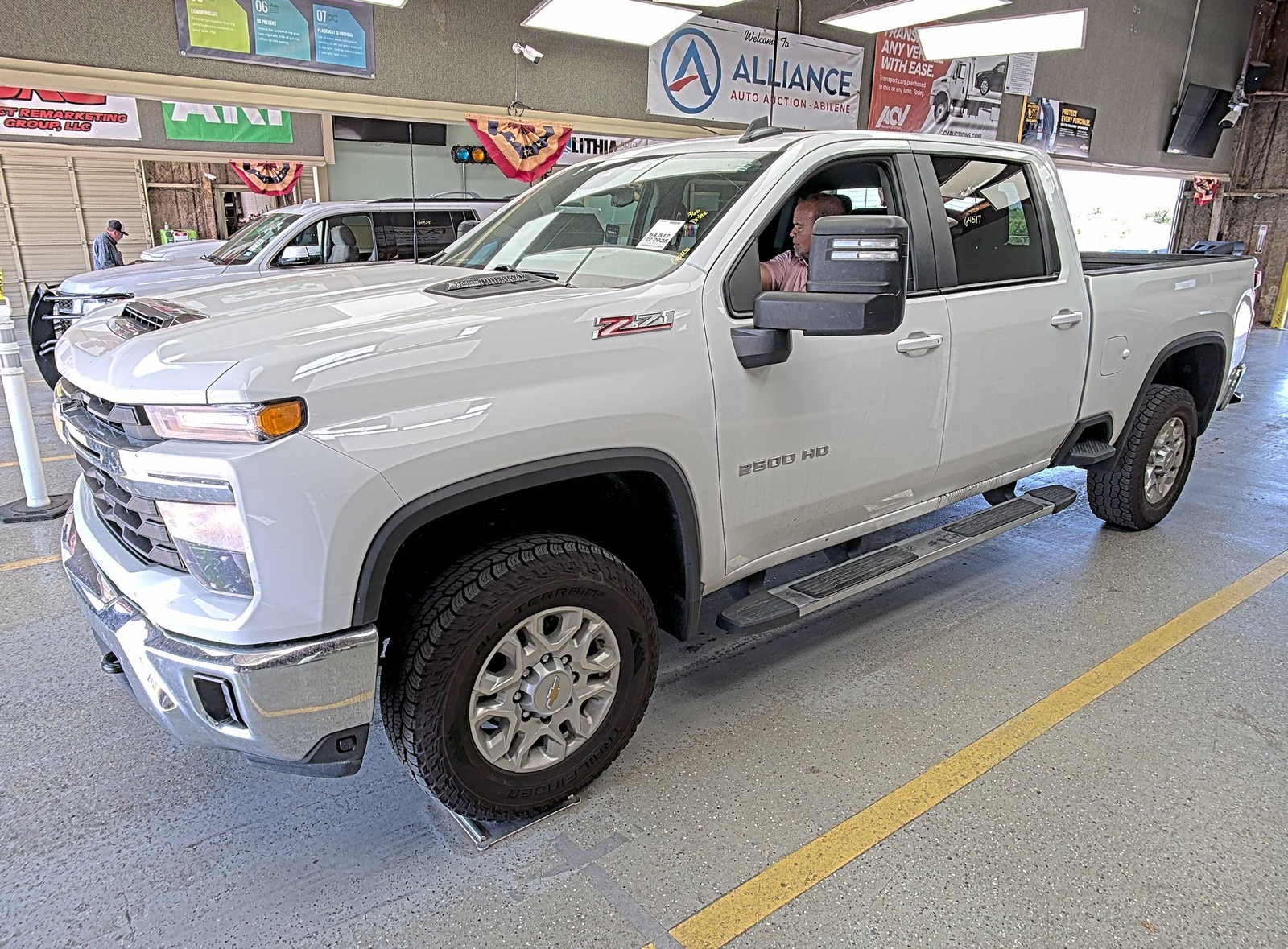 2025 Chevrolet Silverado 2500  2500HD LT AWD