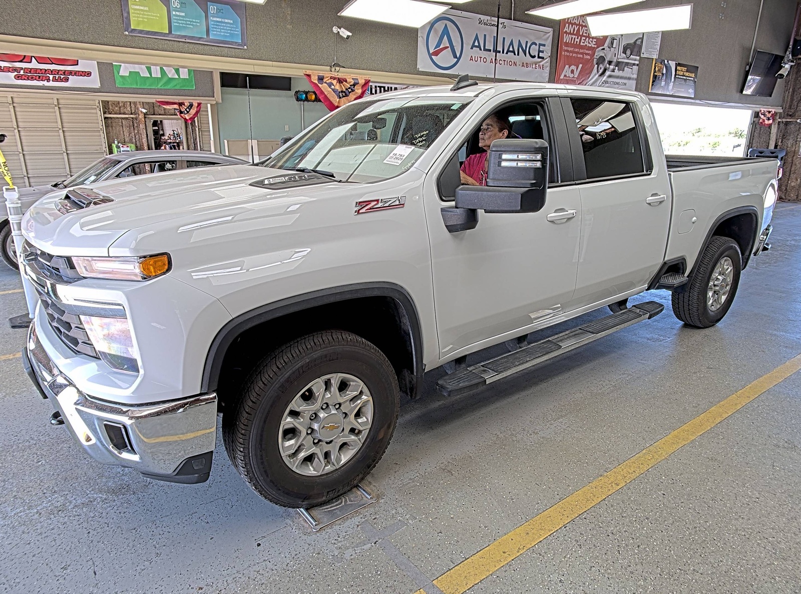 2025 Chevrolet Silverado 2500   AWD