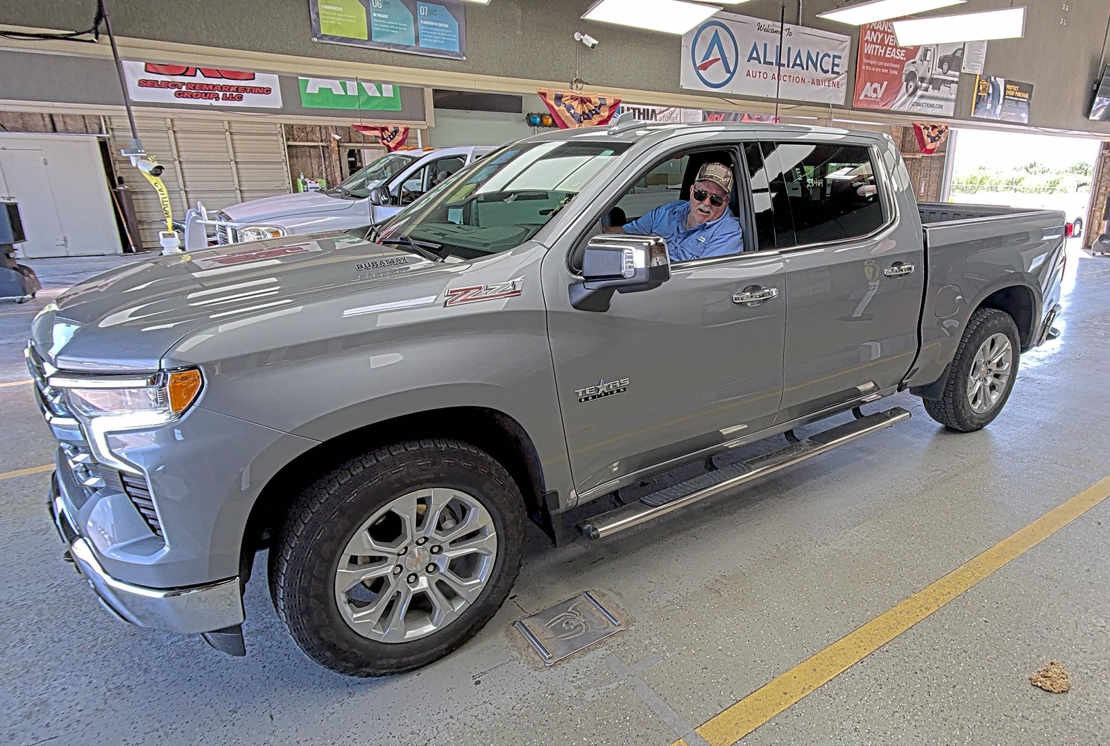 2024 Chevrolet Silverado 1500  LTZ AWD