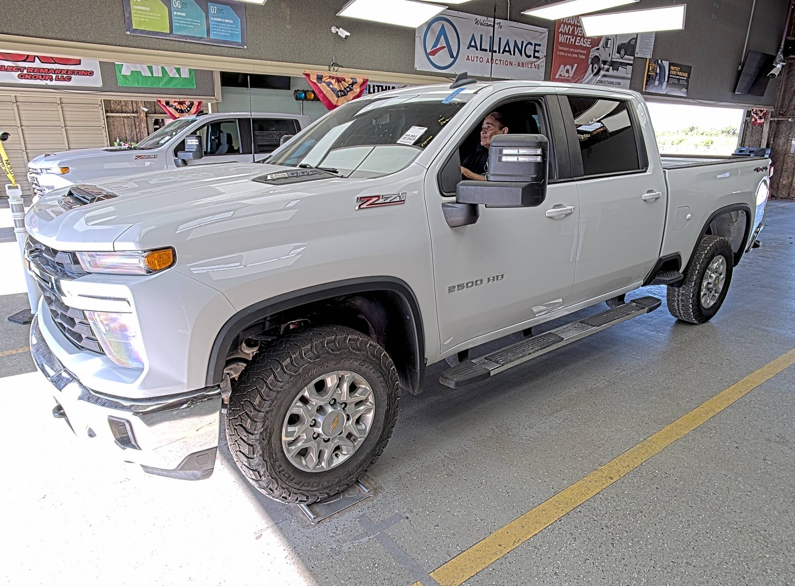 2025 Chevrolet Silverado 2500   AWD