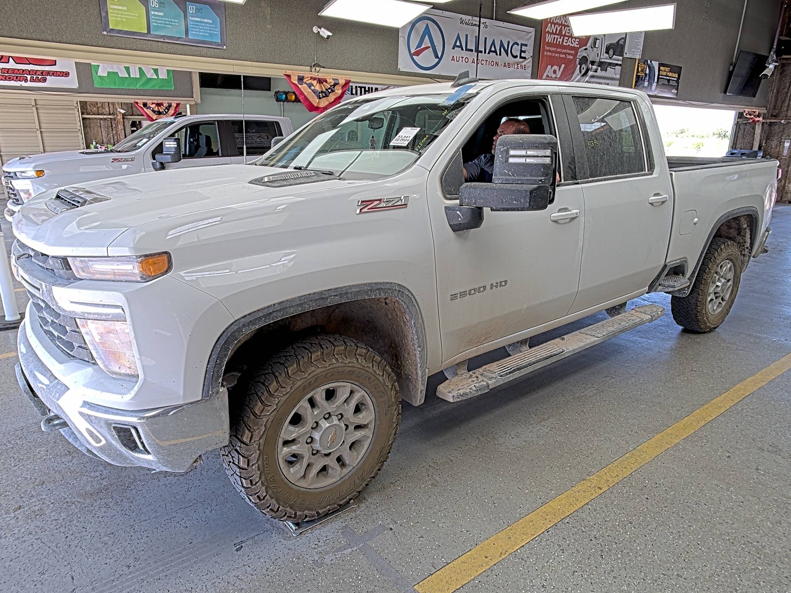 2024 Chevrolet Silverado 2500  2500HD LT AWD