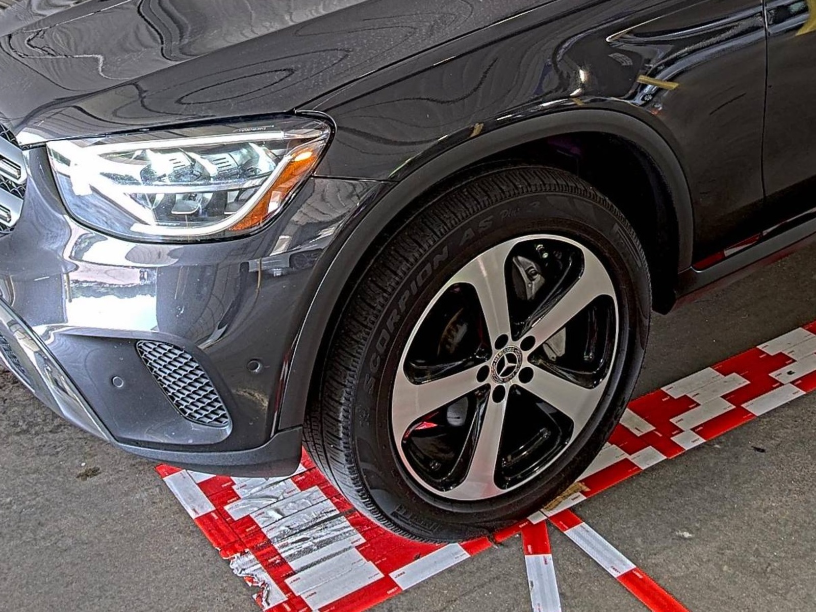 2021 Mercedes-Benz GLC   RWD