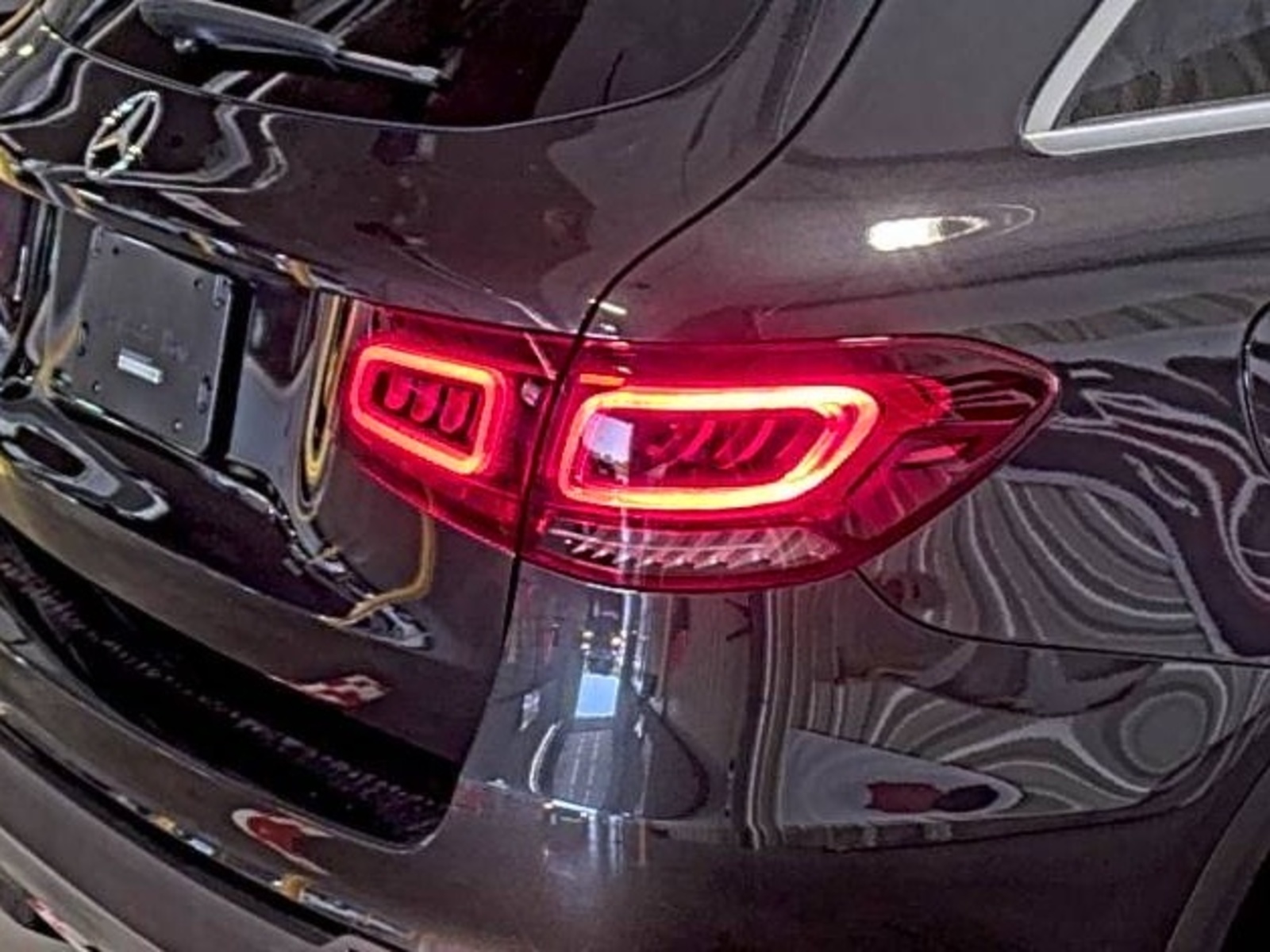 2021 Mercedes-Benz GLC   RWD