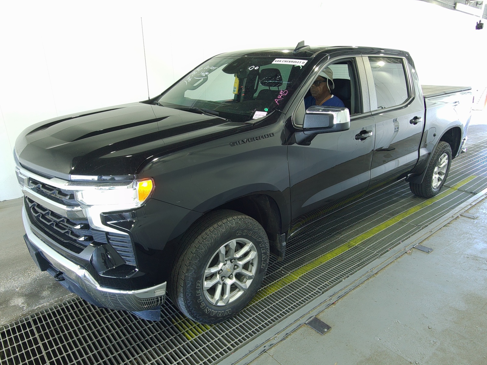 2023 Chevrolet Silverado 1500  LT AWD