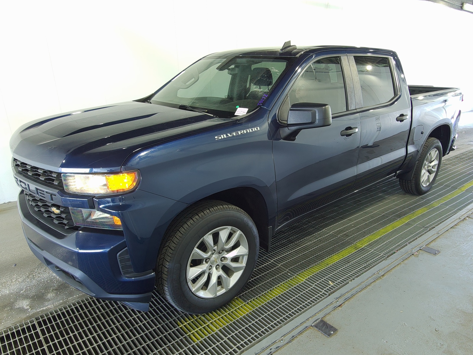 2022 Chevrolet Silverado 1500  Custom AWD