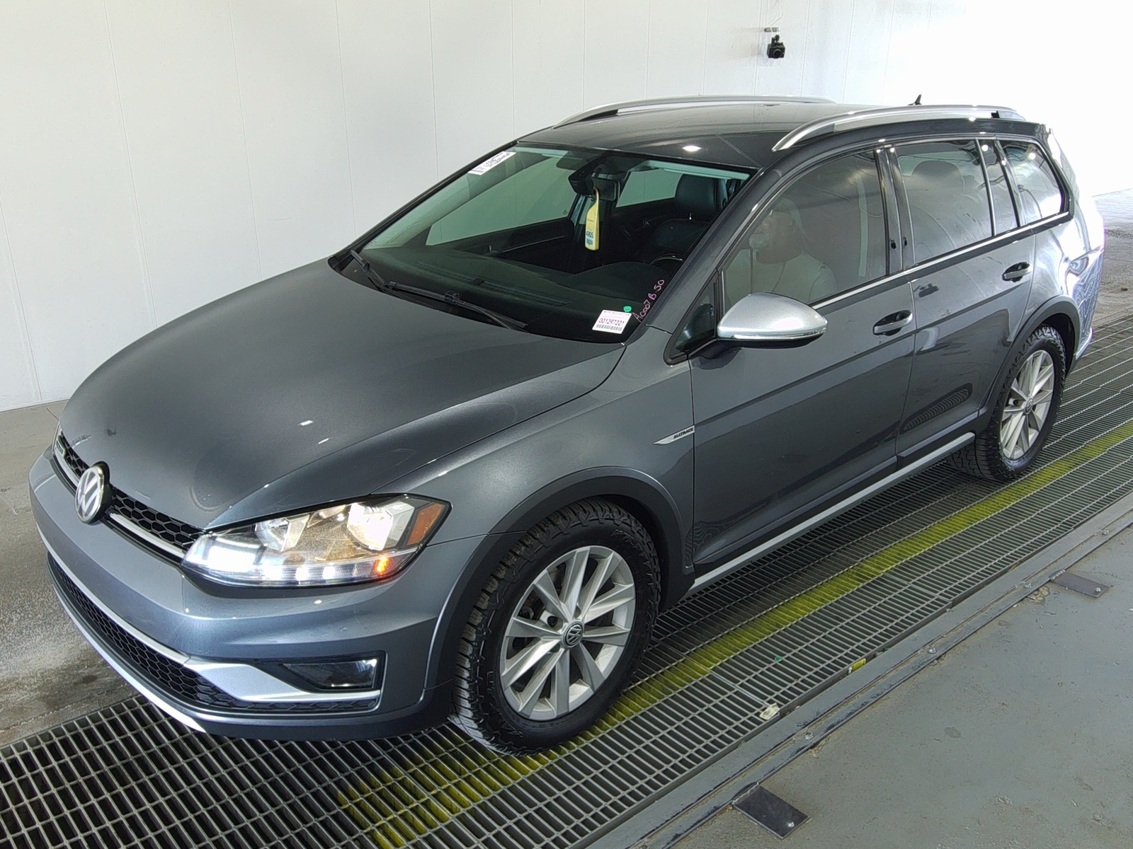 2019 Volkswagen Golf  S AWD