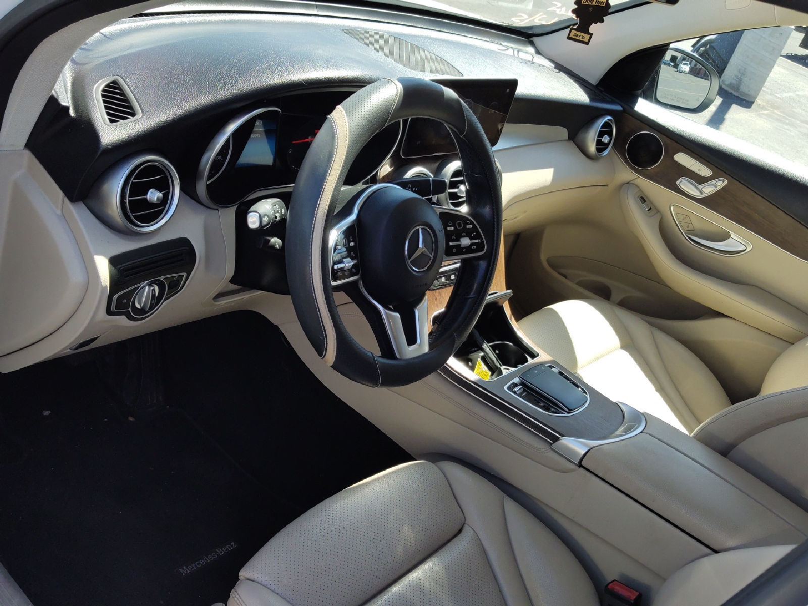2020 Mercedes-Benz GLC   RWD
