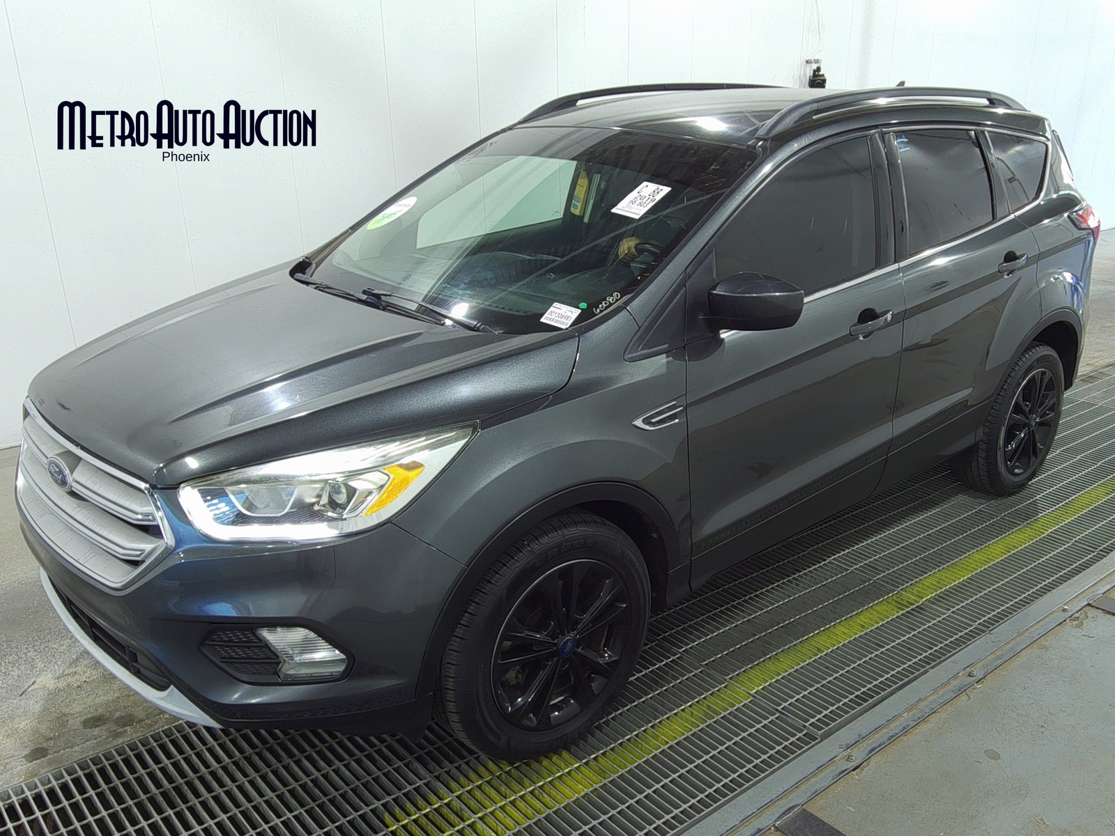 2019 Ford Escape  SEL FWD