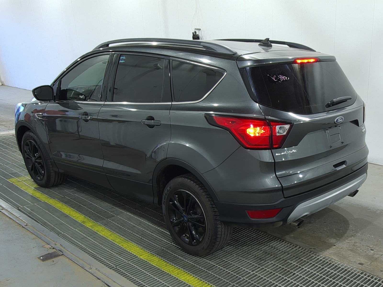2019 Ford Escape  SEL FWD