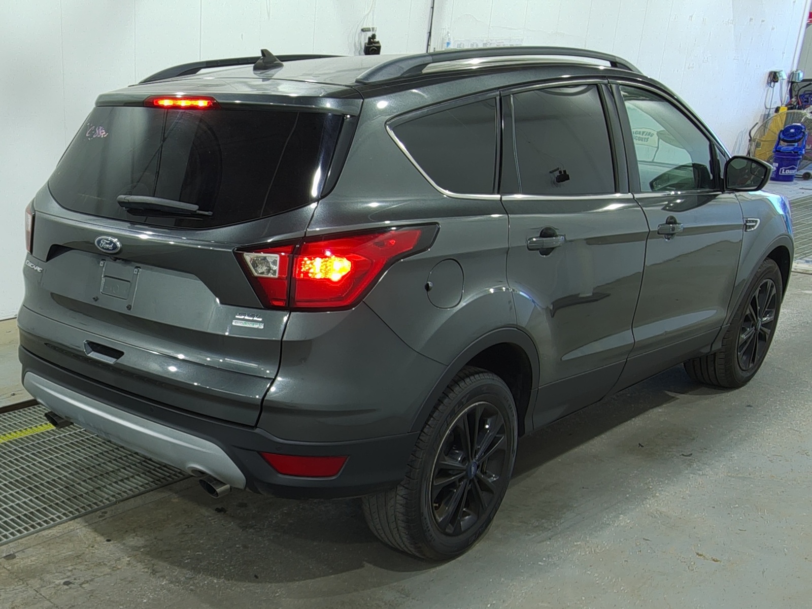 2019 Ford Escape  SEL FWD