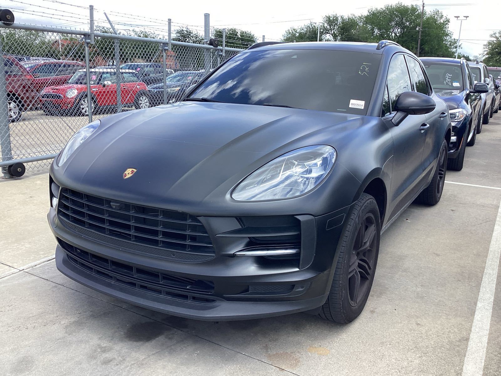 2021 Porsche macan  Base AWD