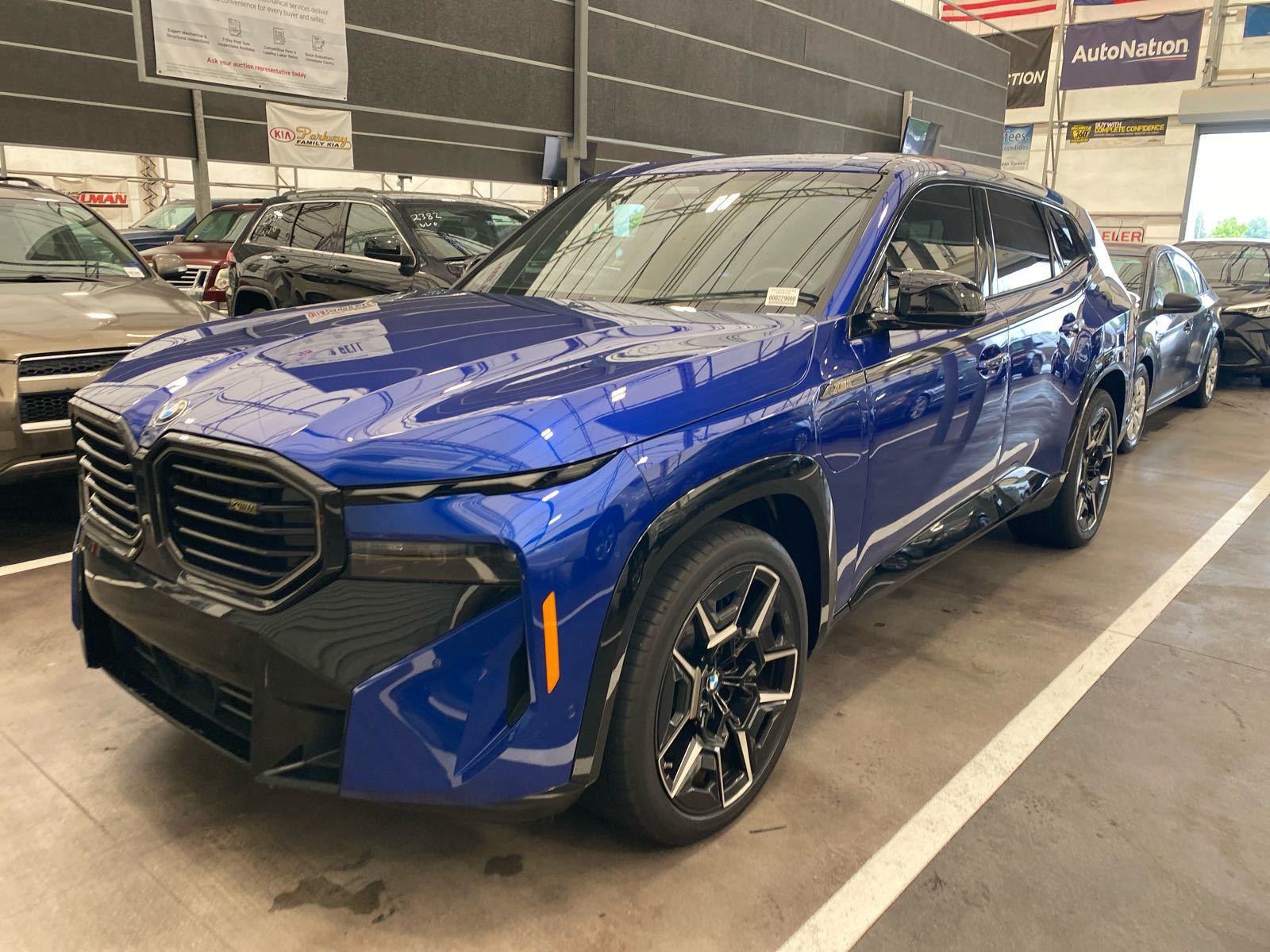 2025 BMW XM   AWD