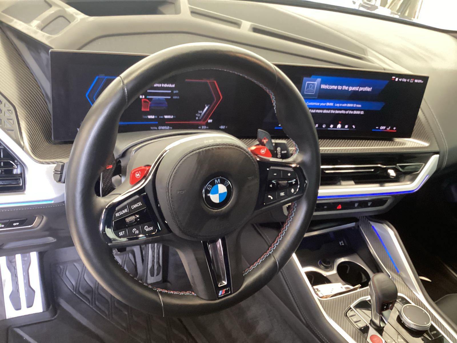 2025 BMW XM   AWD