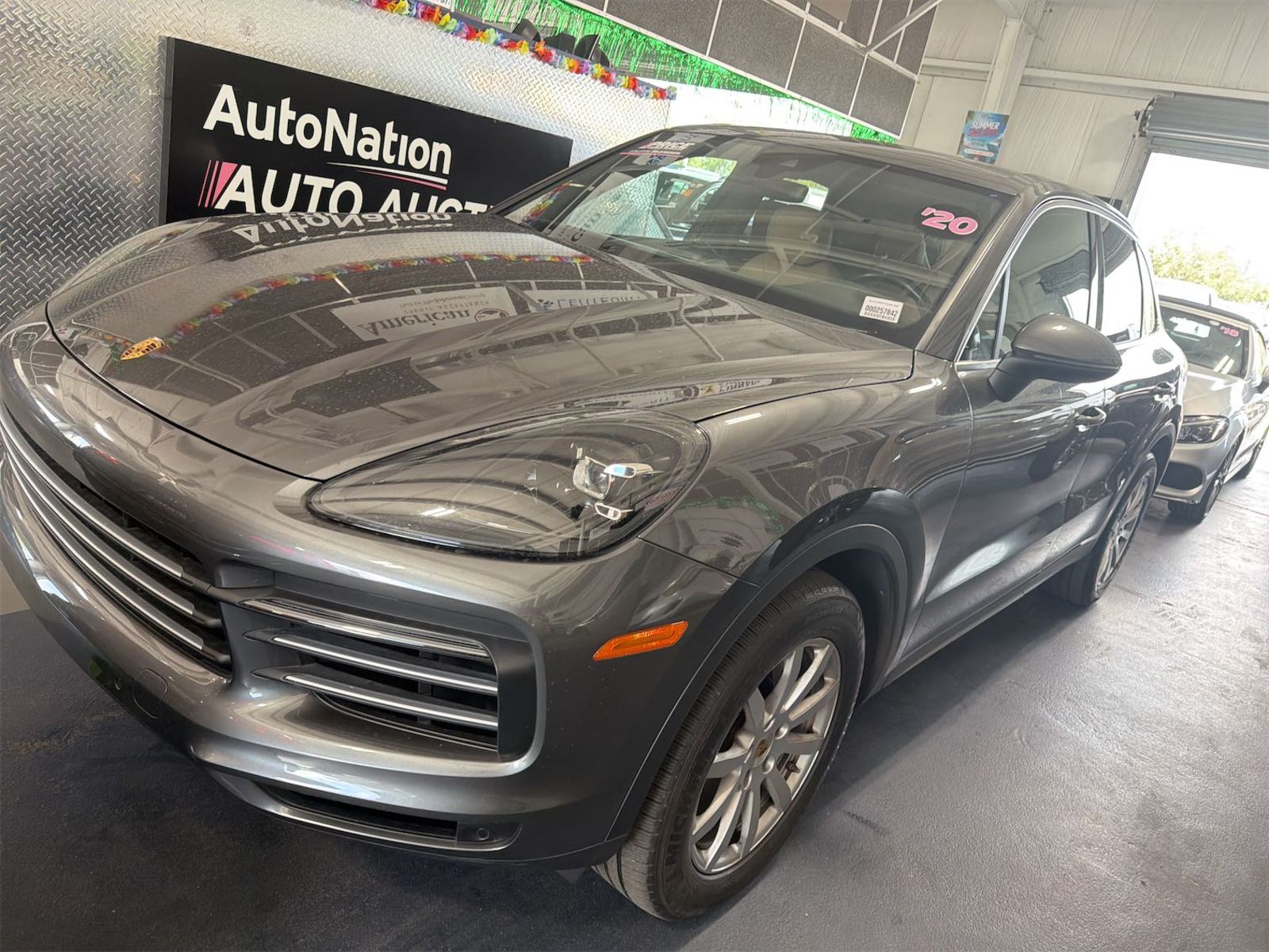 2020 Porsche cayenne  Base AWD
