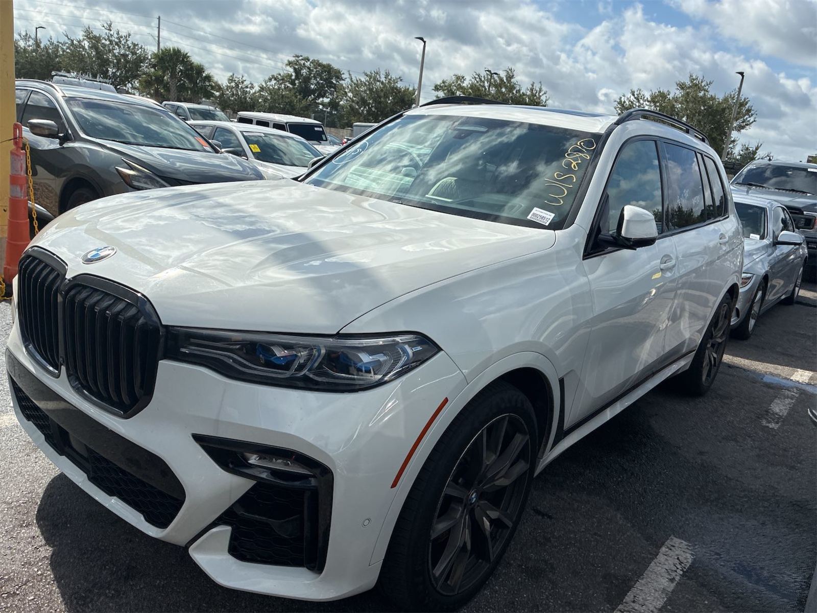 2020 BMW X7  M50i AWD