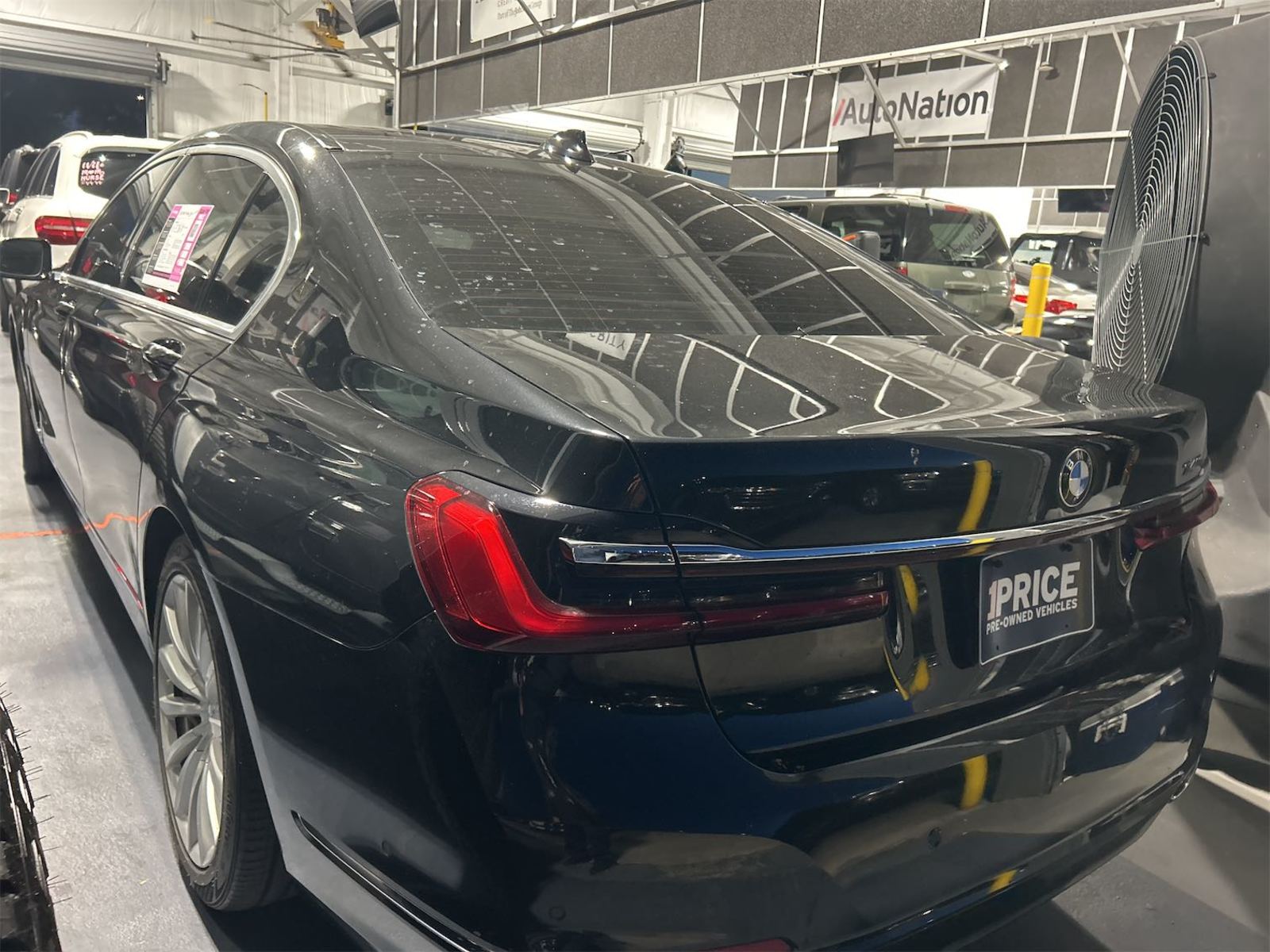 2022 BMW 7-Series  740i RWD
