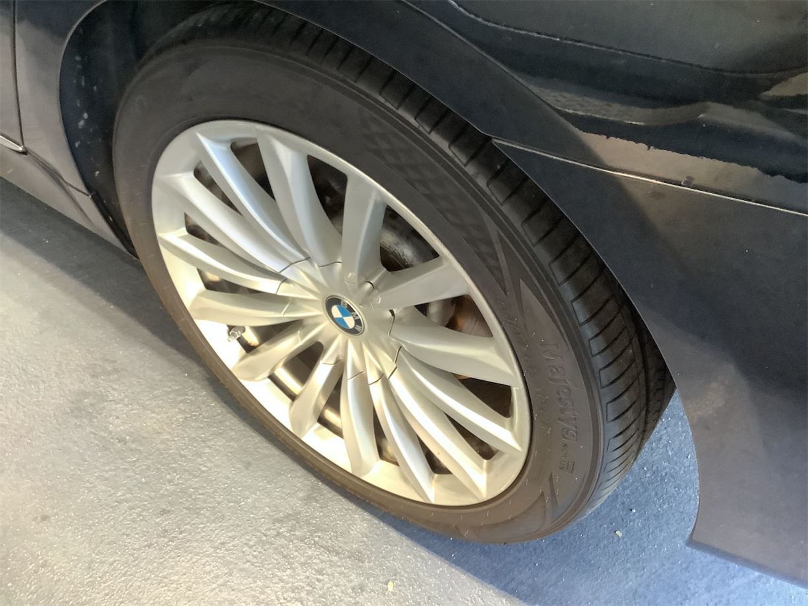 2022 BMW 7-Series  740i RWD