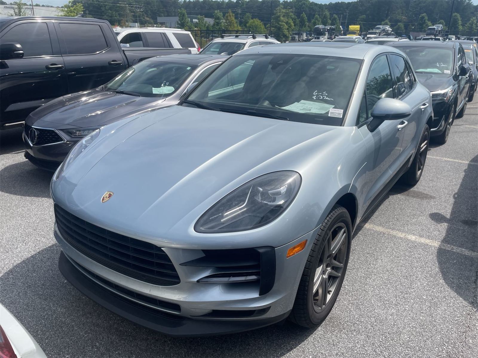 2020 Porsche macan  Base AWD