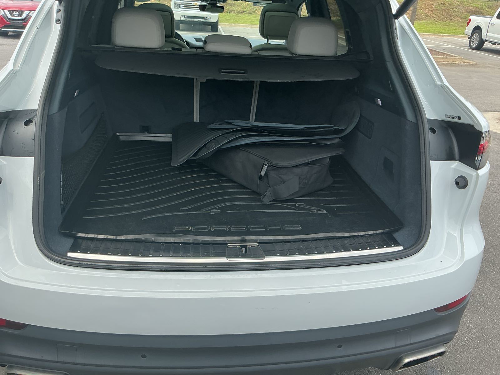 2019 Porsche cayenne  E-Hybrid AWD