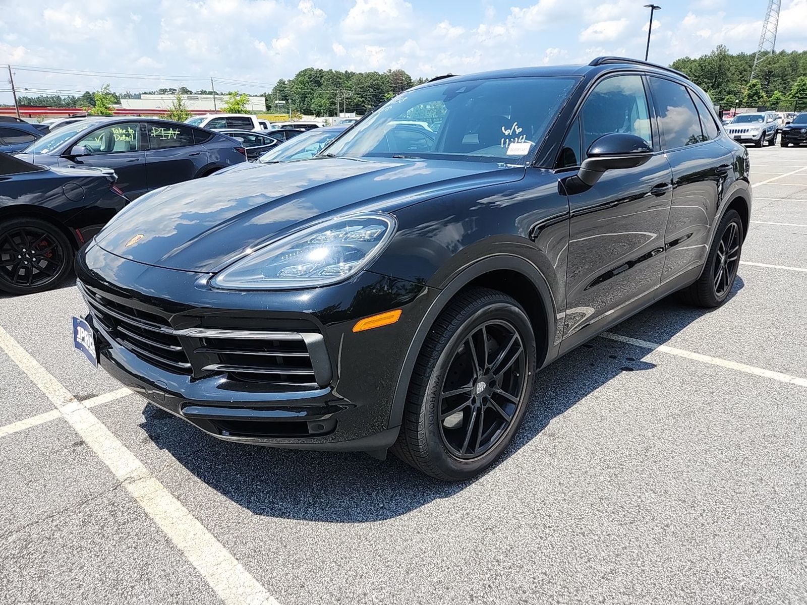 2022 Porsche cayenne  Base AWD