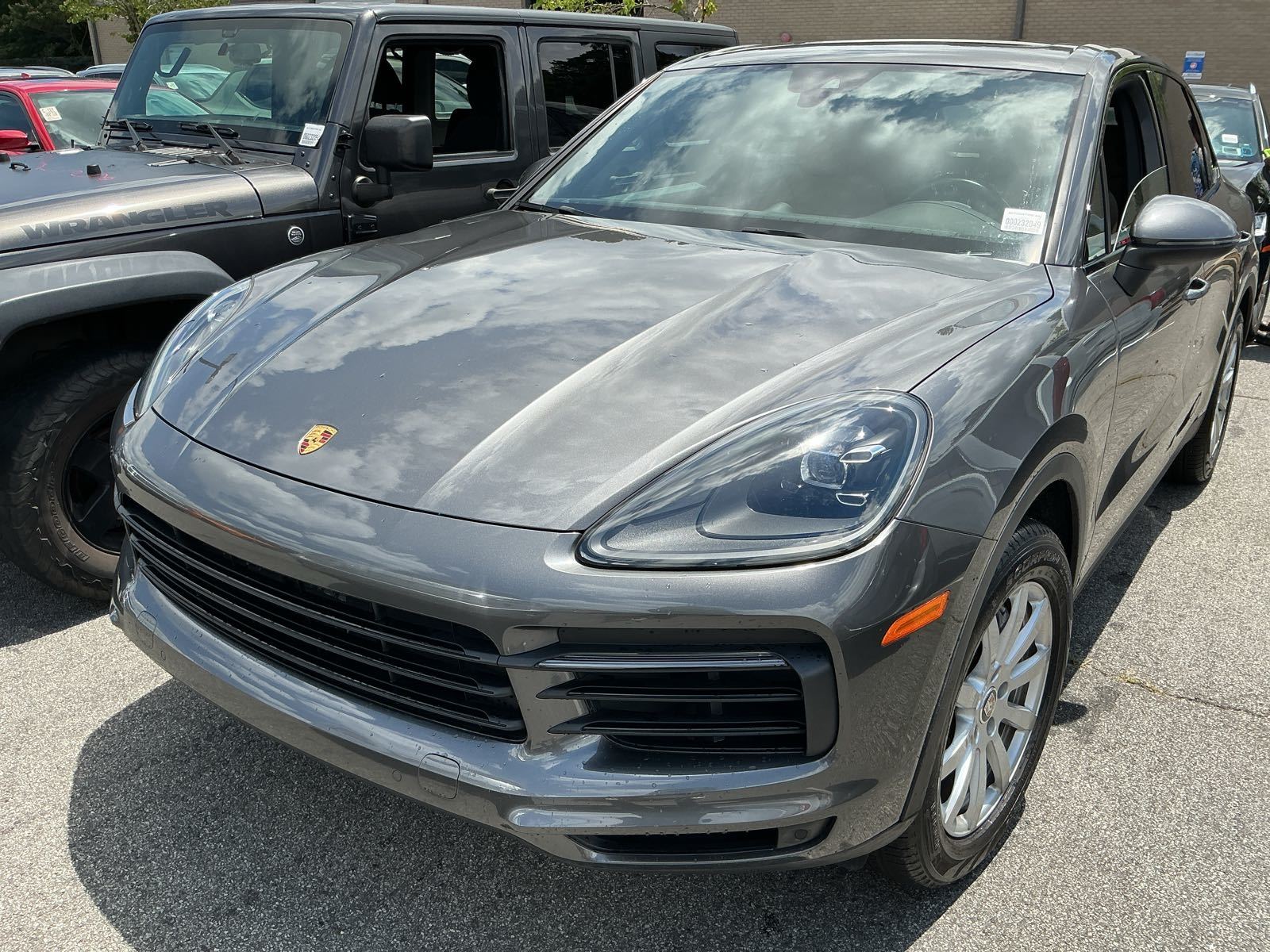 2021 Porsche cayenne  Base AWD