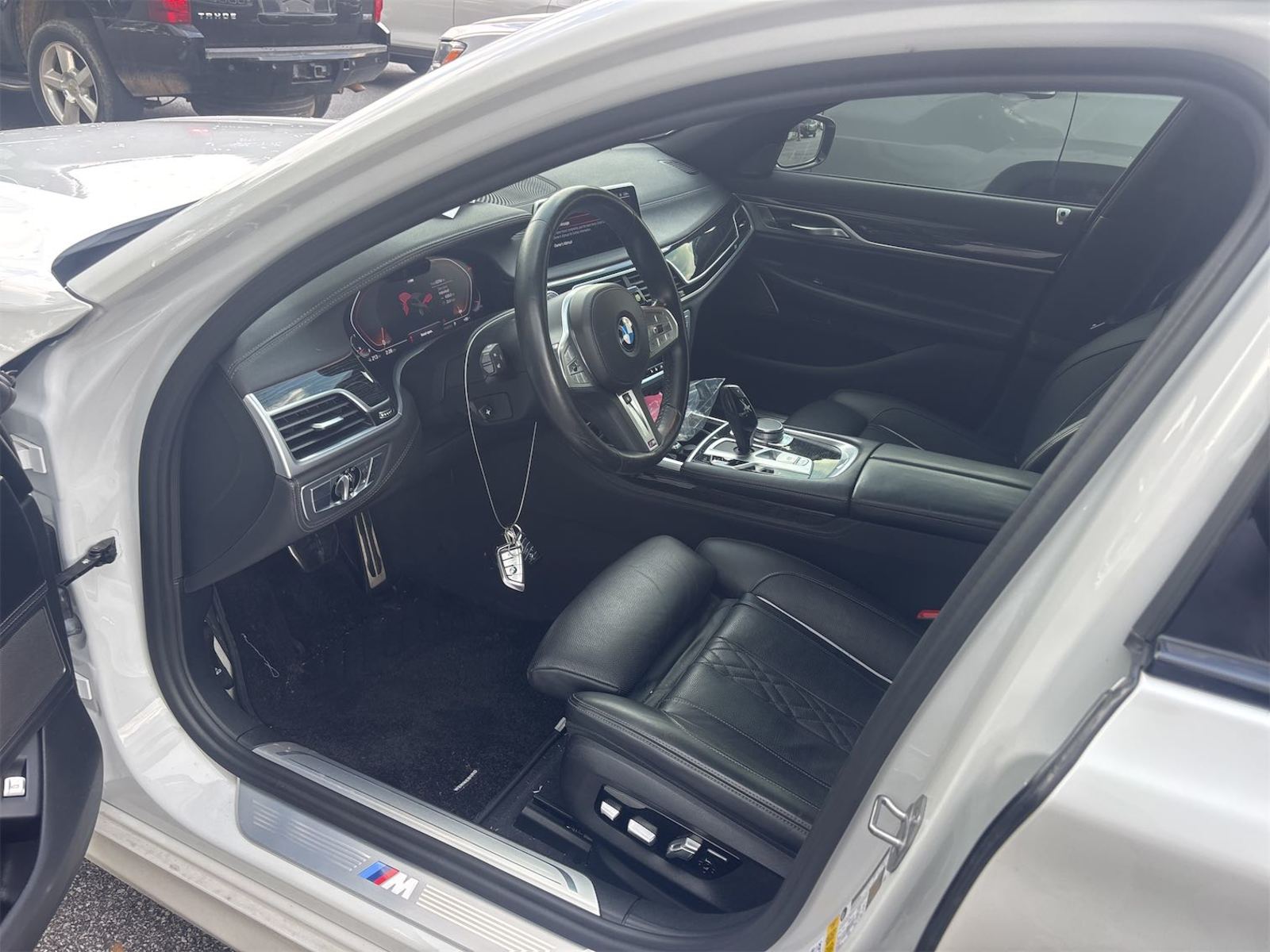 2022 BMW 7-Series  740i RWD
