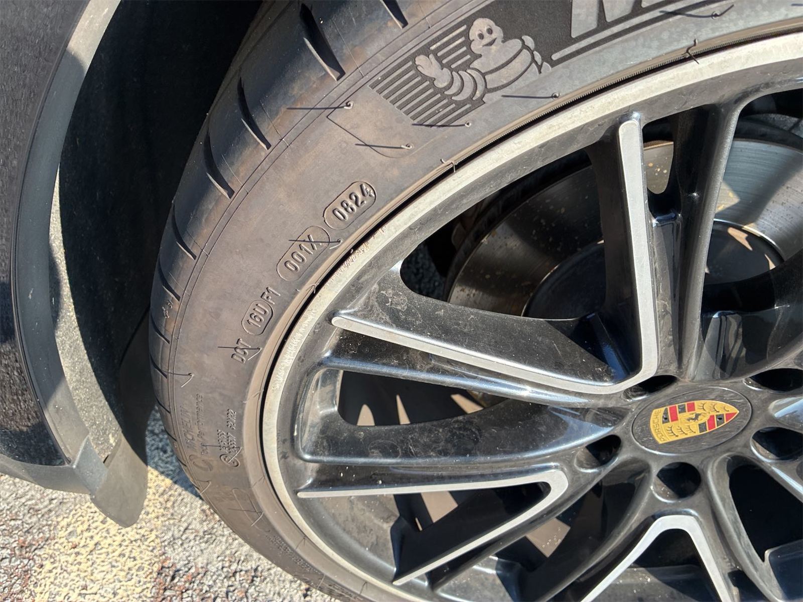 2020 Porsche panamera  Base RWD