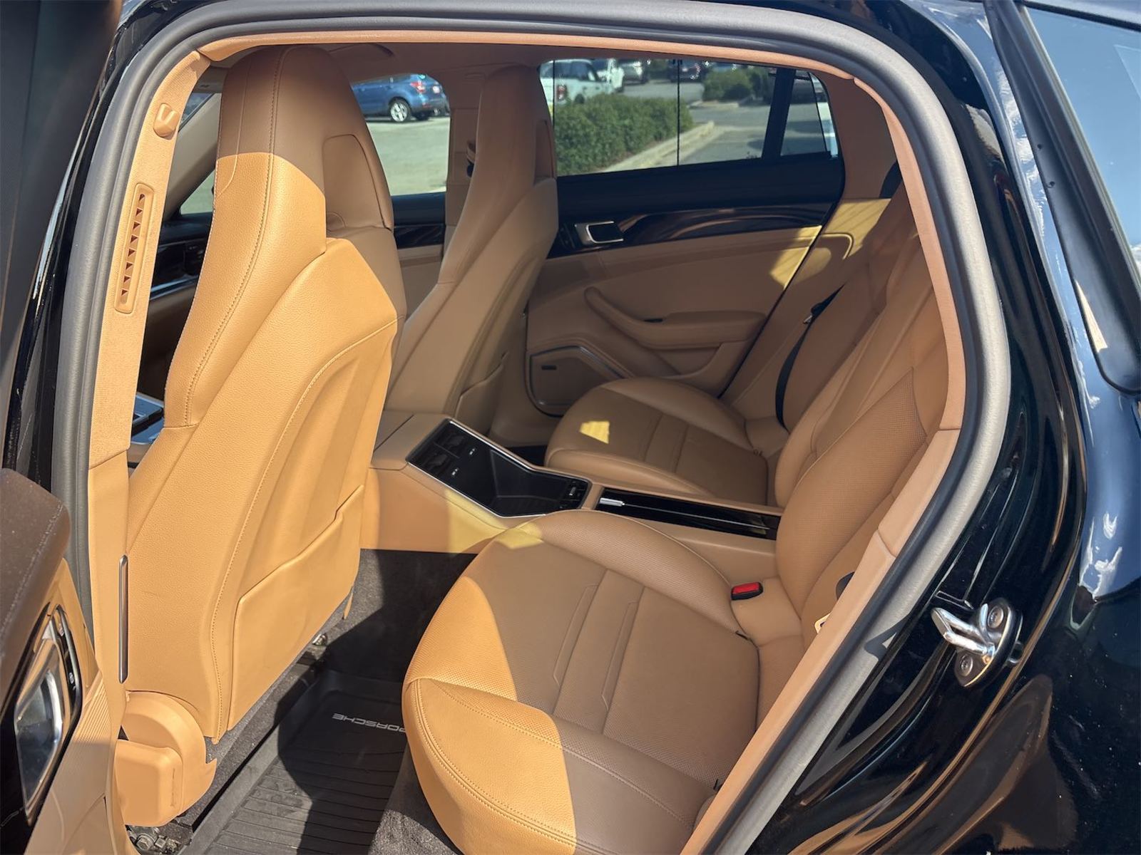 2020 Porsche panamera  Base RWD