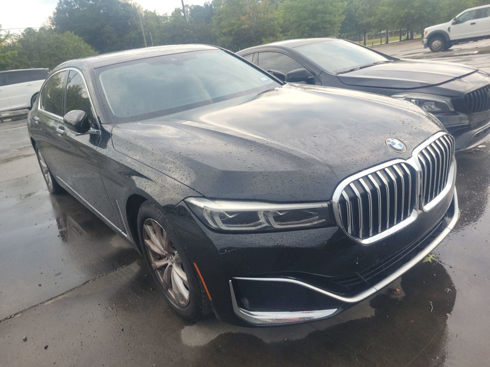 2021 BMW 7-Series  740i RWD