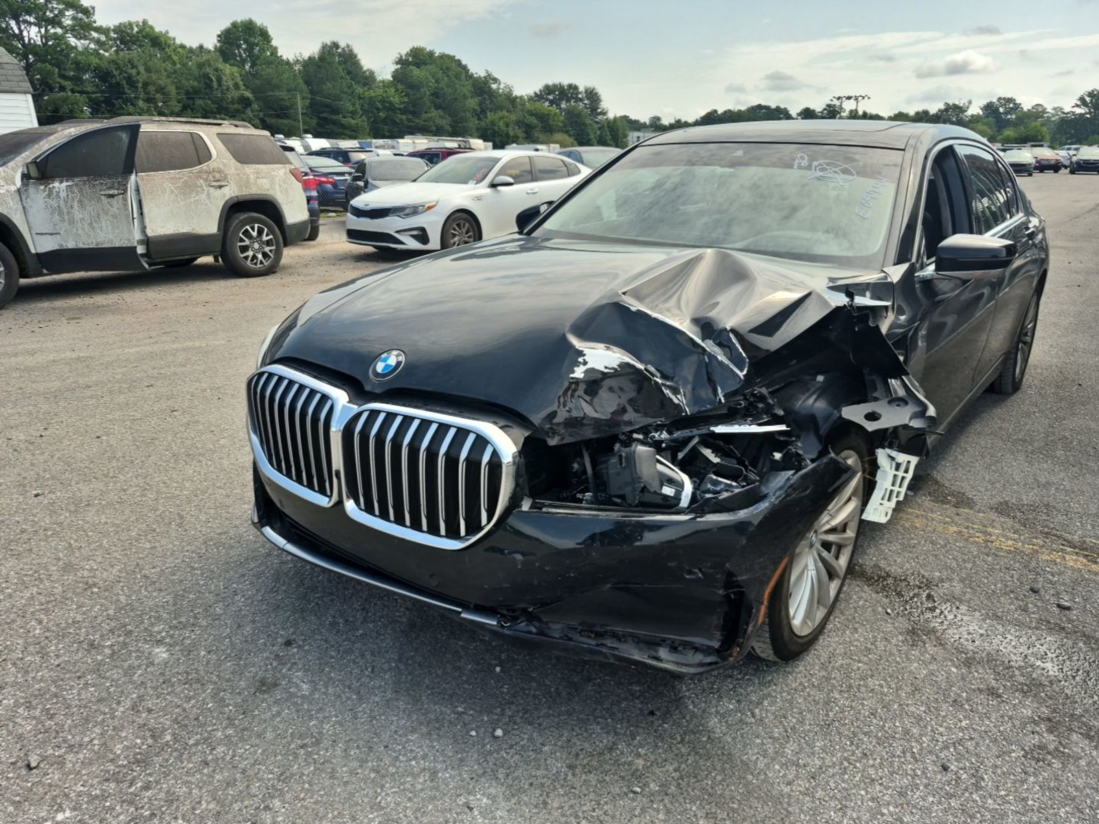 2020 BMW 7-Series  740i RWD