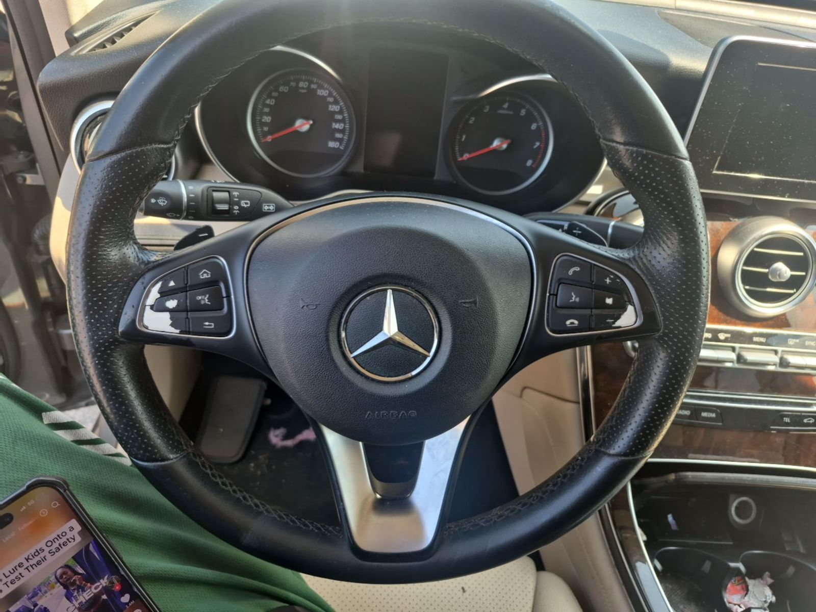 2019 Mercedes-Benz GLC   RWD