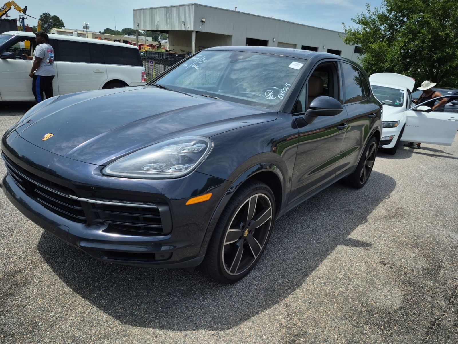 2021 Porsche cayenne  Base AWD