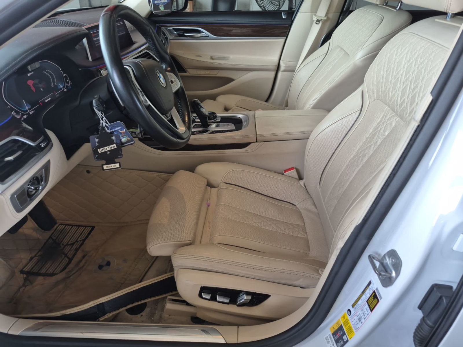 2020 BMW 7-Series   AWD