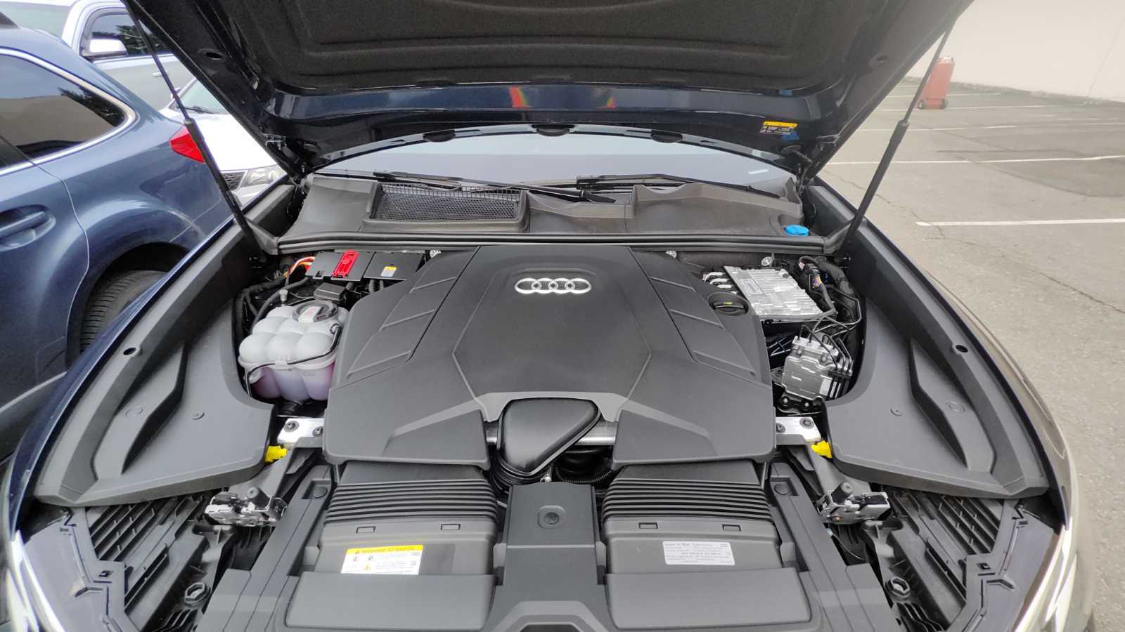 2025 Audi Q8   AWD