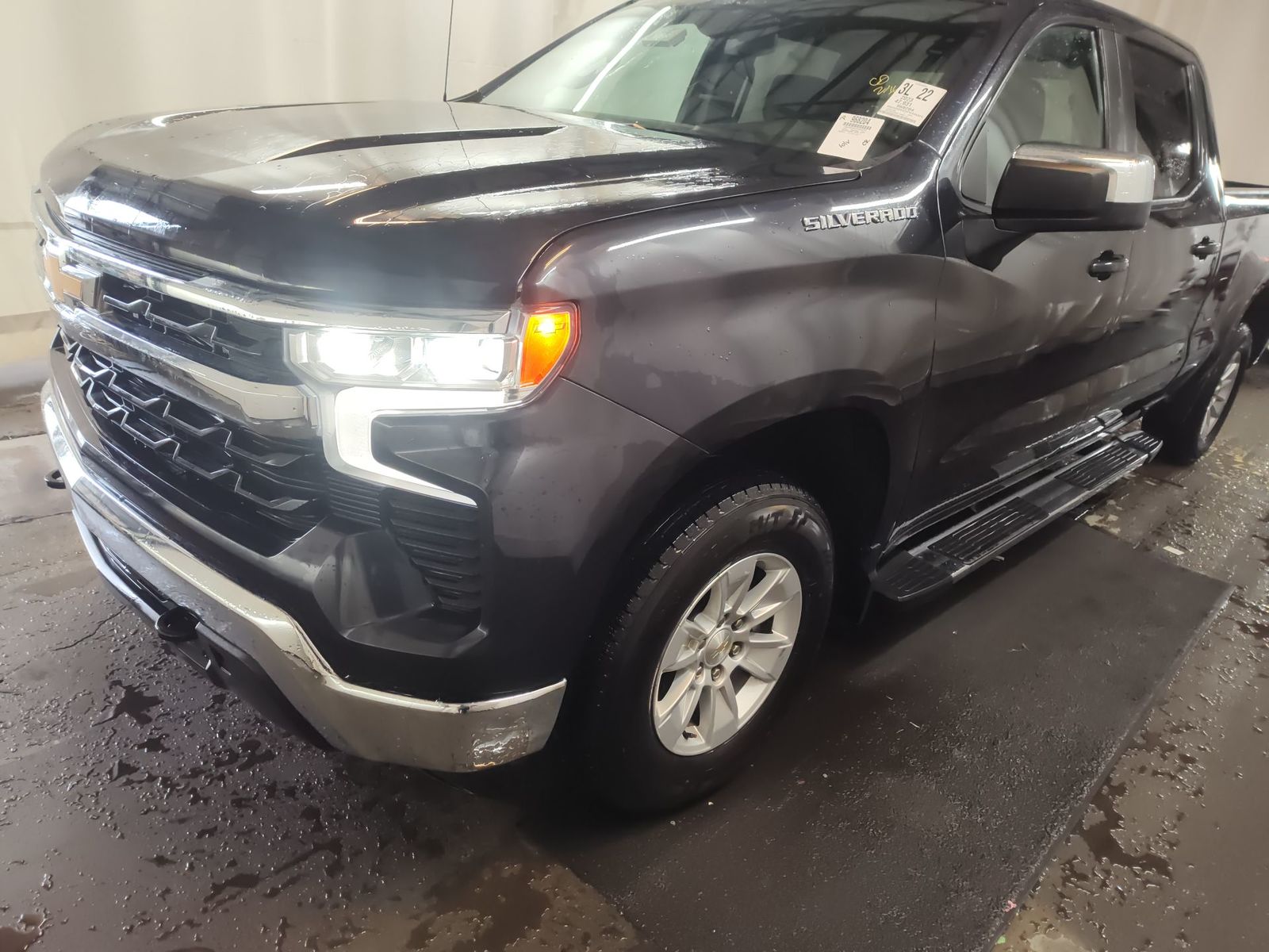 2023 Chevrolet Silverado 1500  LT AWD