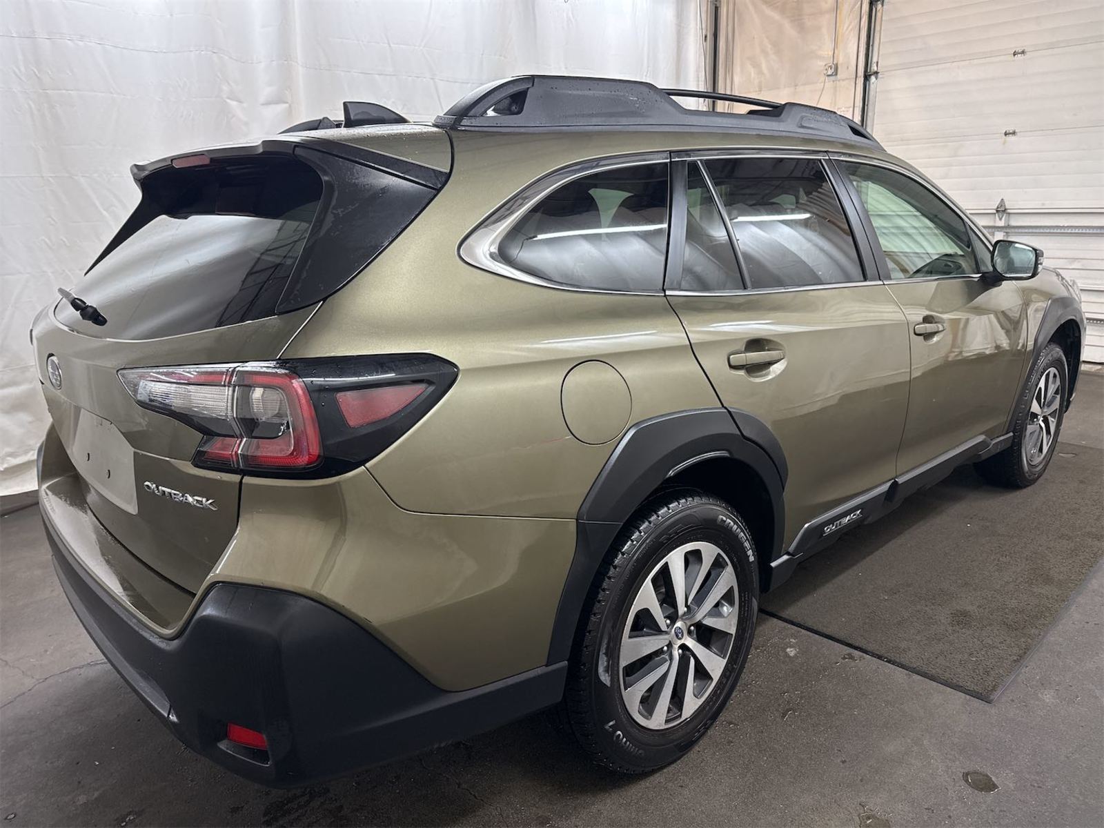 2023 Subaru Outback  Premium AWD